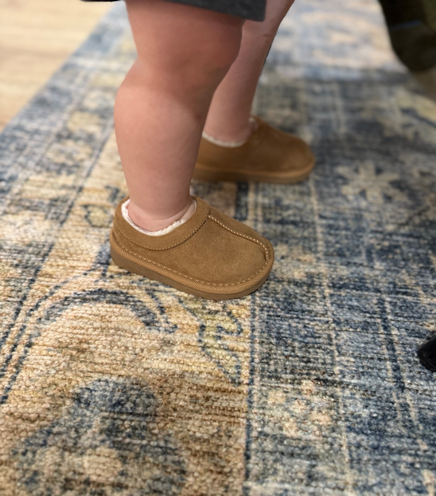 The best slippers!! 
.
.
.
#toddlerfashion #targetfinds #targetstyle #targetkids 

#LTKKids