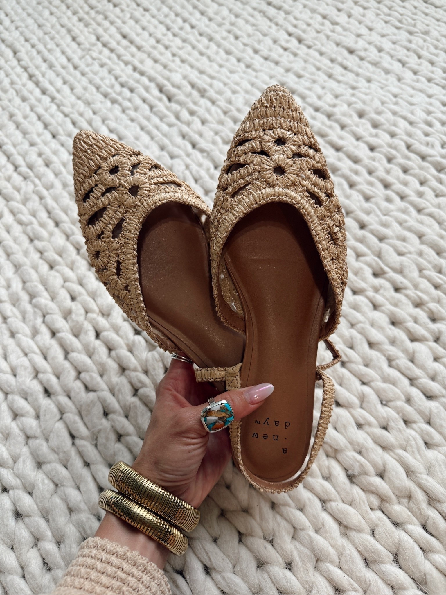 These are currently oos, but I linked this years version 

#LTKgrwm #LTKSpringSale #LTKootd