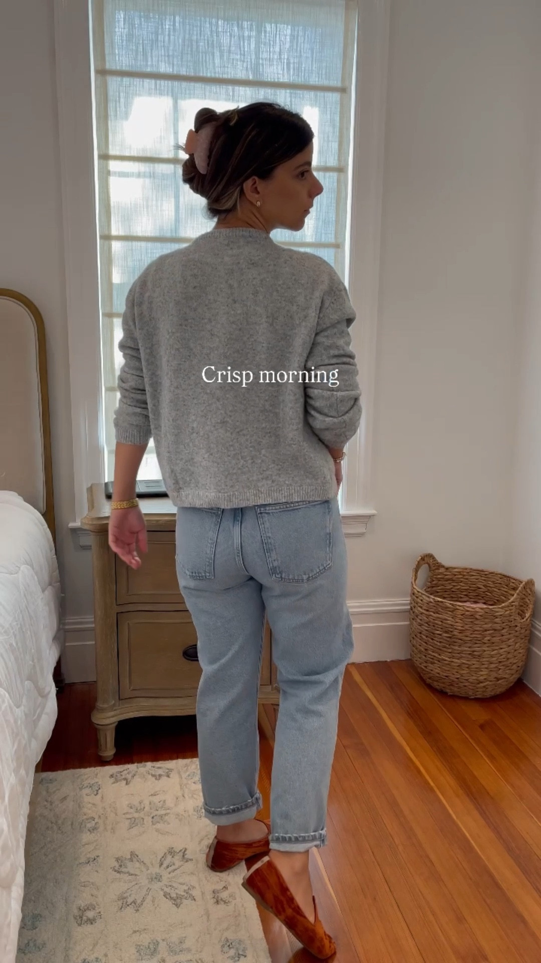 This sweater has become my go-to.

#amazon

#LTKFindsUnder50 #LTKPetite