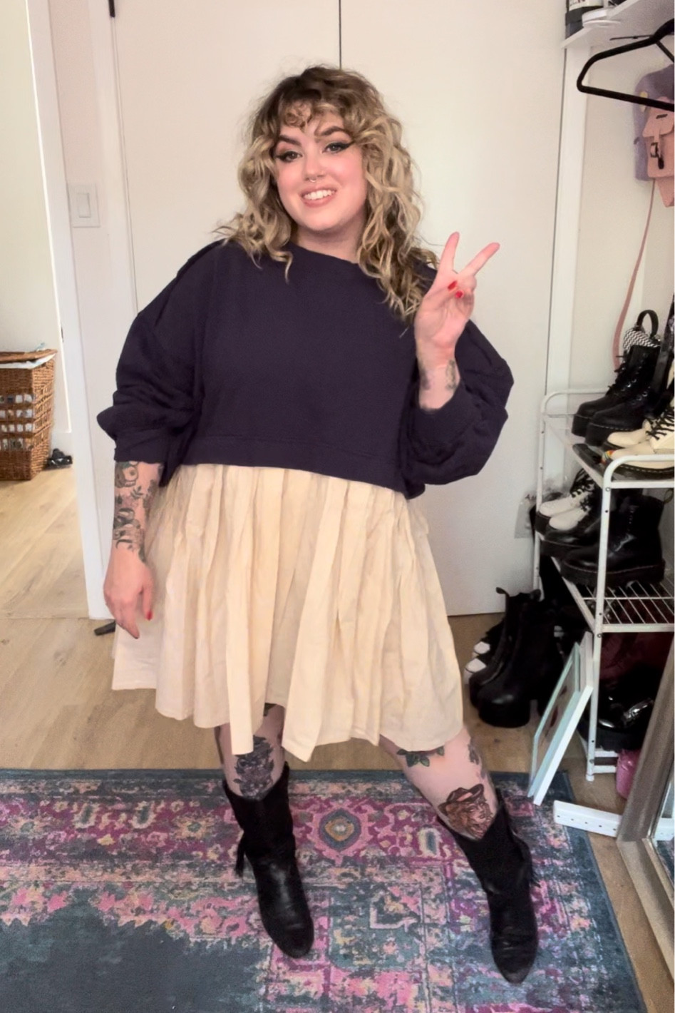 Final look from my most recent video. Probably a little warm for this dress but I love it 