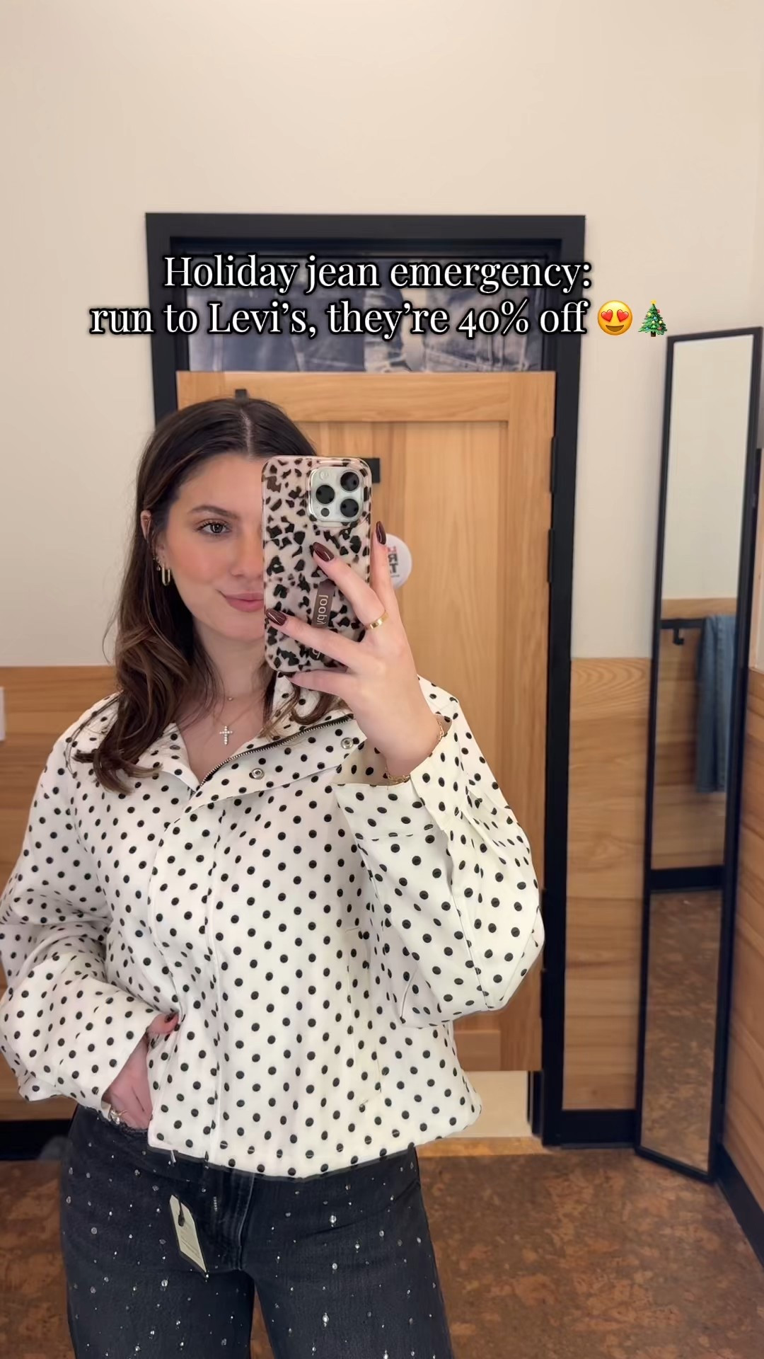 These Levi’s black jeans are so cute and perfect for the Holidays! They are 40 percent off right now for Black Friday! These are an easy way to make any outfit elevated for the holidays! 

#LTKCyberWeek #LTKHoliday #LTKSeasonal