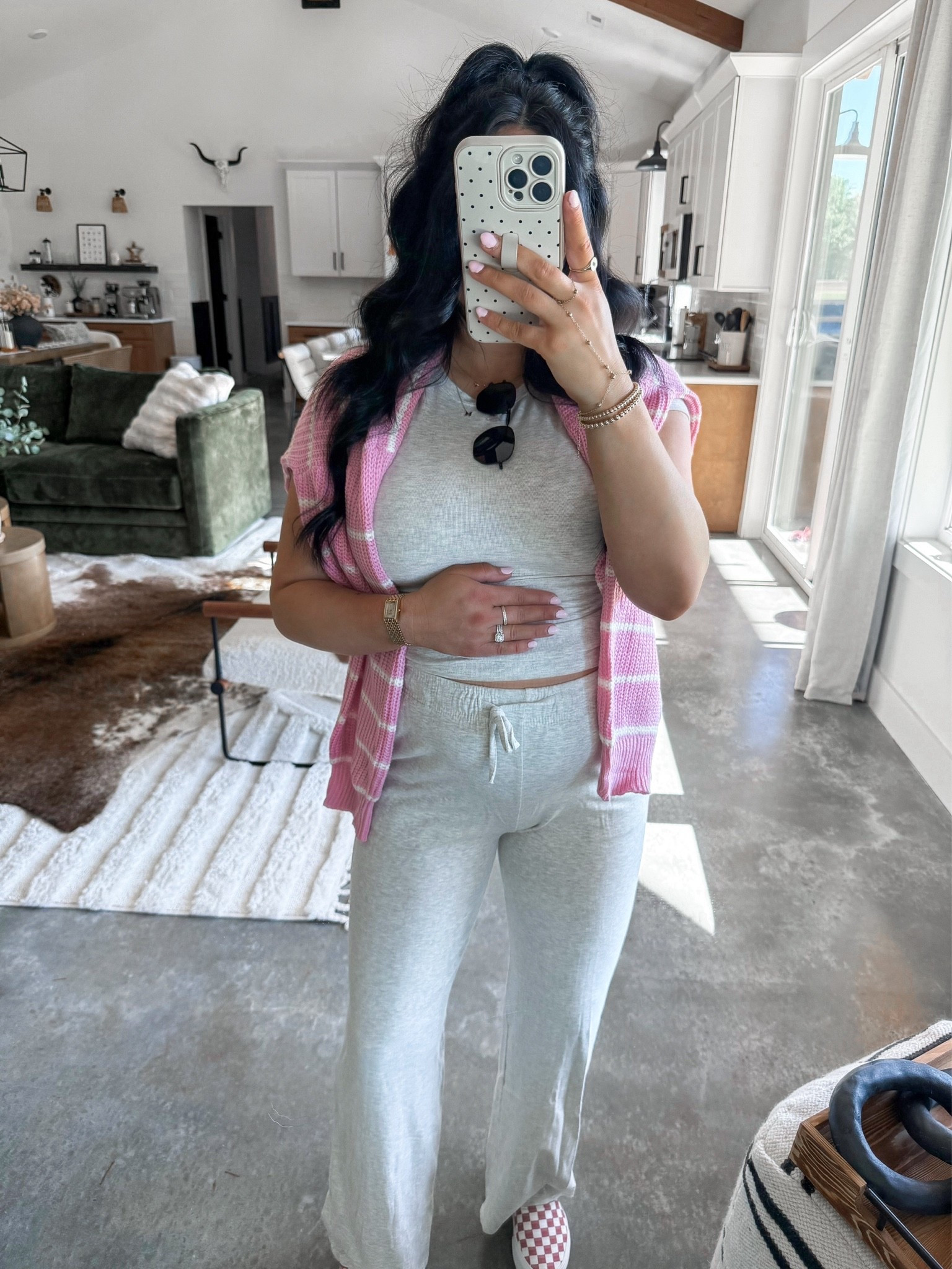 Comfy OOTD 💕

Matching Set - xs (longer inseam length)
Sweater - medium

*Linking alternative shoe options since my exact color combo is sold out.

#LTKootd #LTKBump