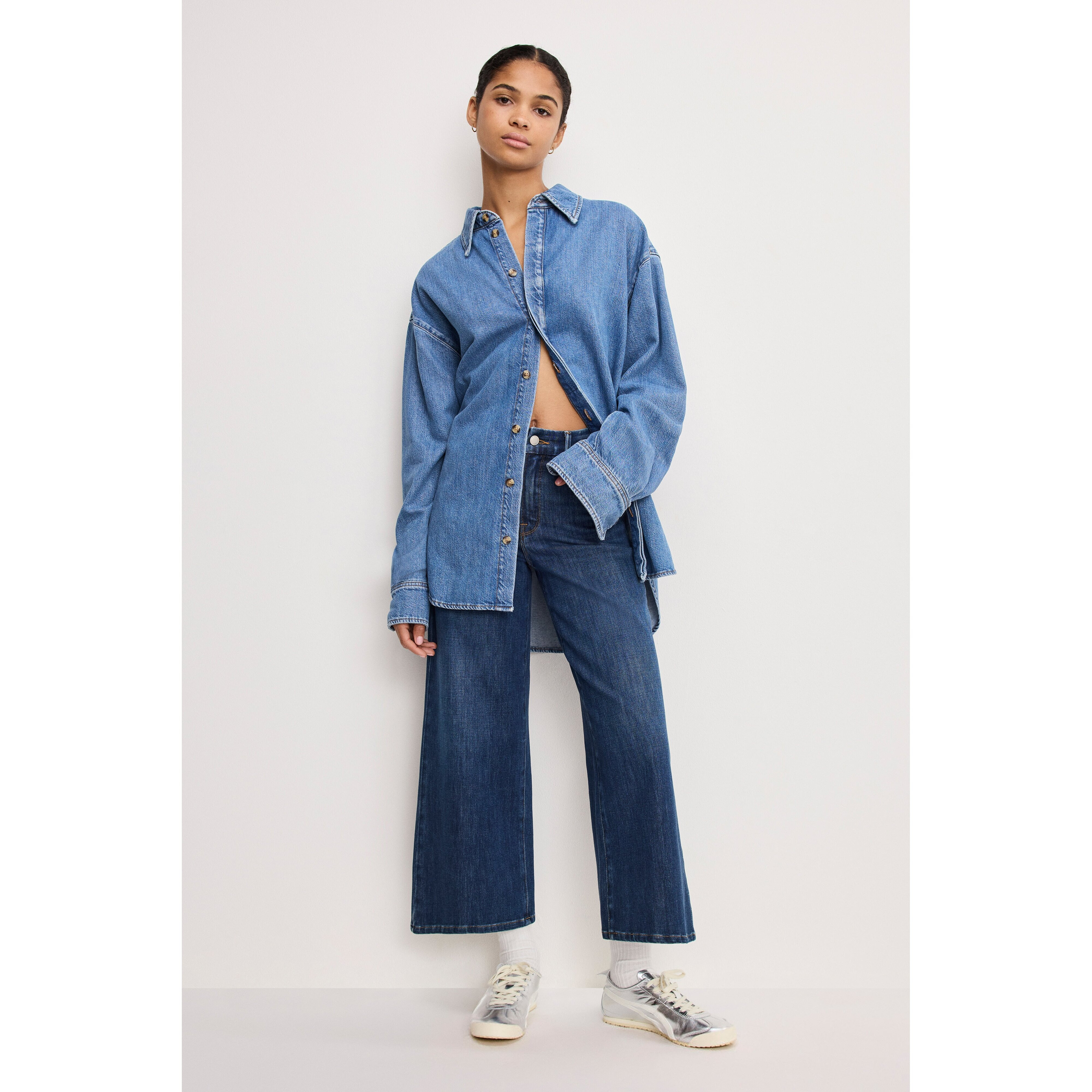 Women's Soft Tech Good Waist Palazzo Cropped Jeans | Flat Tummy Tech, Gap-Proof Waistband | Indigo, 7 Size 6 | Good American by | Good American