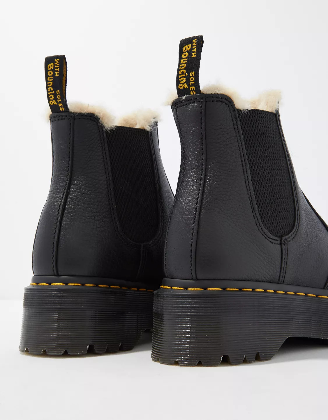 Dr. Martens Women's 2976 Faux Fur-Lined Platform Chelsea Boot | American Eagle Outfitters (US & CA)