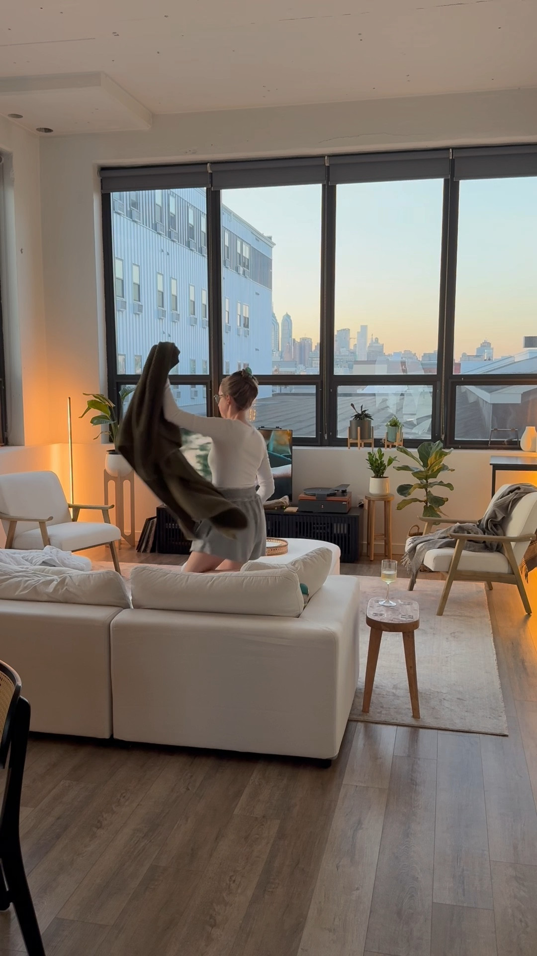 Cozy nights at home make for the perfect ending to a Monday 

#LTKHome #LTKFindsUnder100 #LTKFindsUnder50