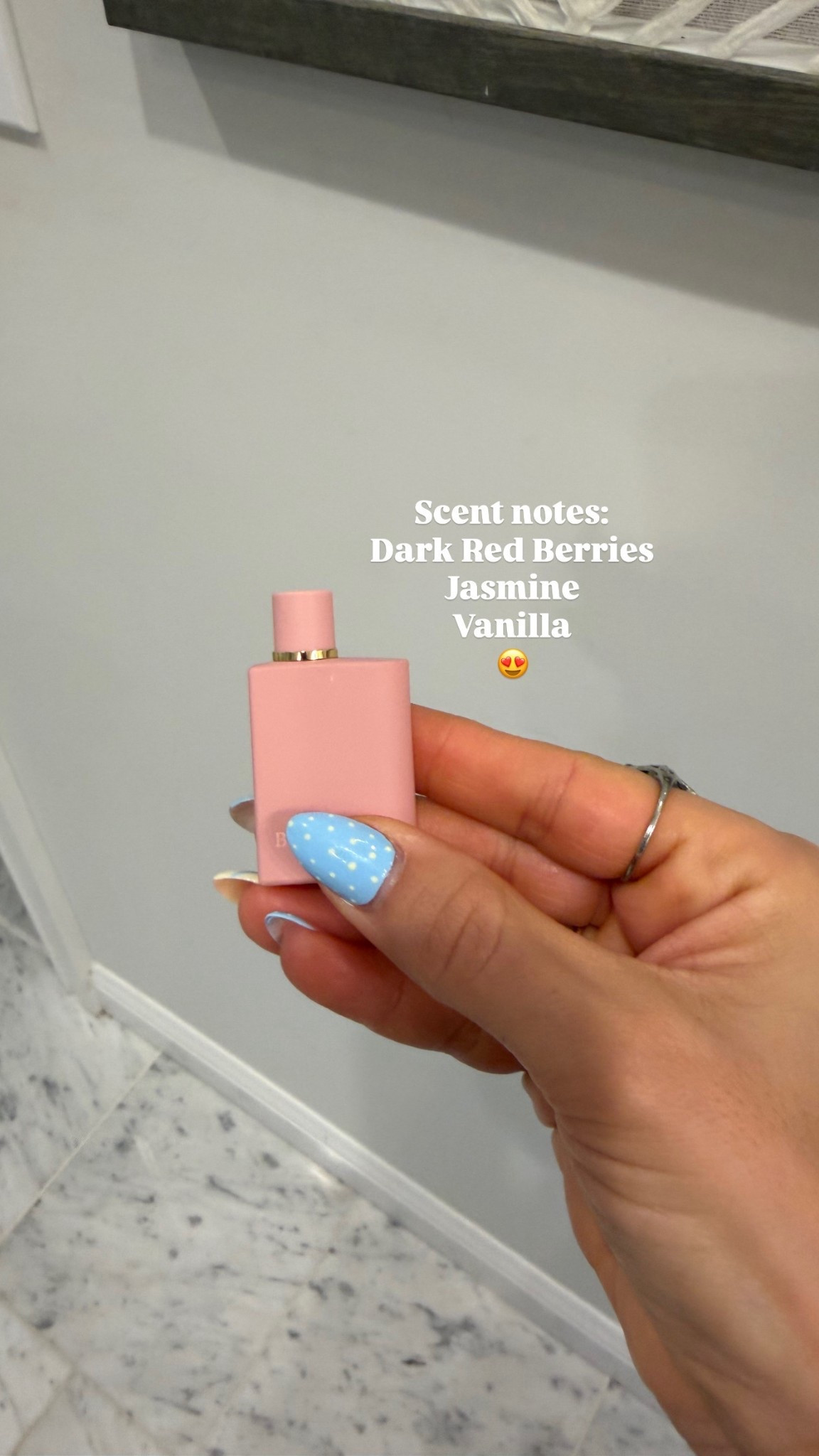 This smells amazing 

Perfume 
Vanilla 