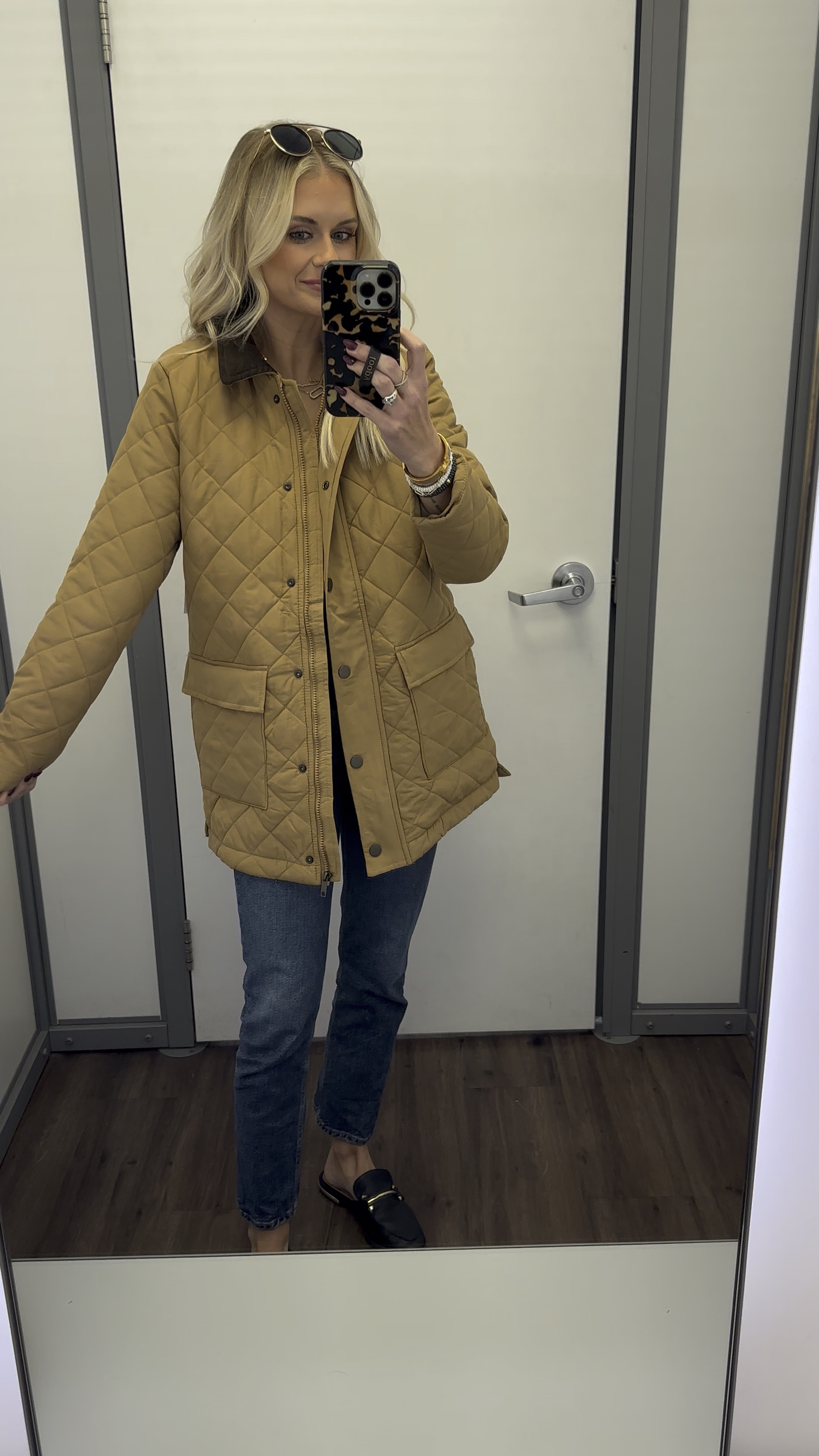 Barn jacket, Walmart find, Walmart jacket

Size XS

#LTKFindsUnder100 #LTKStyleTip #LTKFindsUnder50