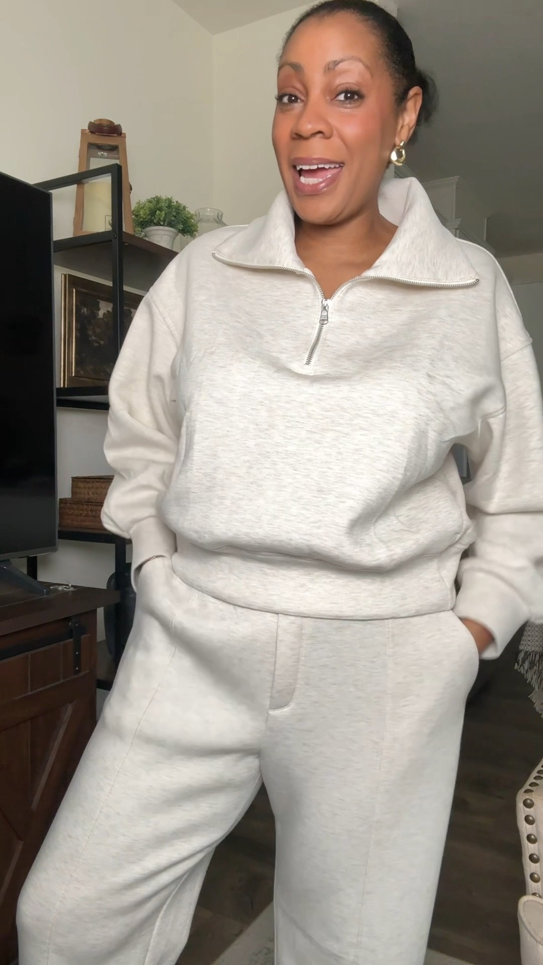 Old Navy bounce fleece fits tts wearing size large in both 

#LTKootd #LTKOver40 #LTKMidsize