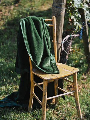 Luxe™ Vineyard Throw | Little Giraffe