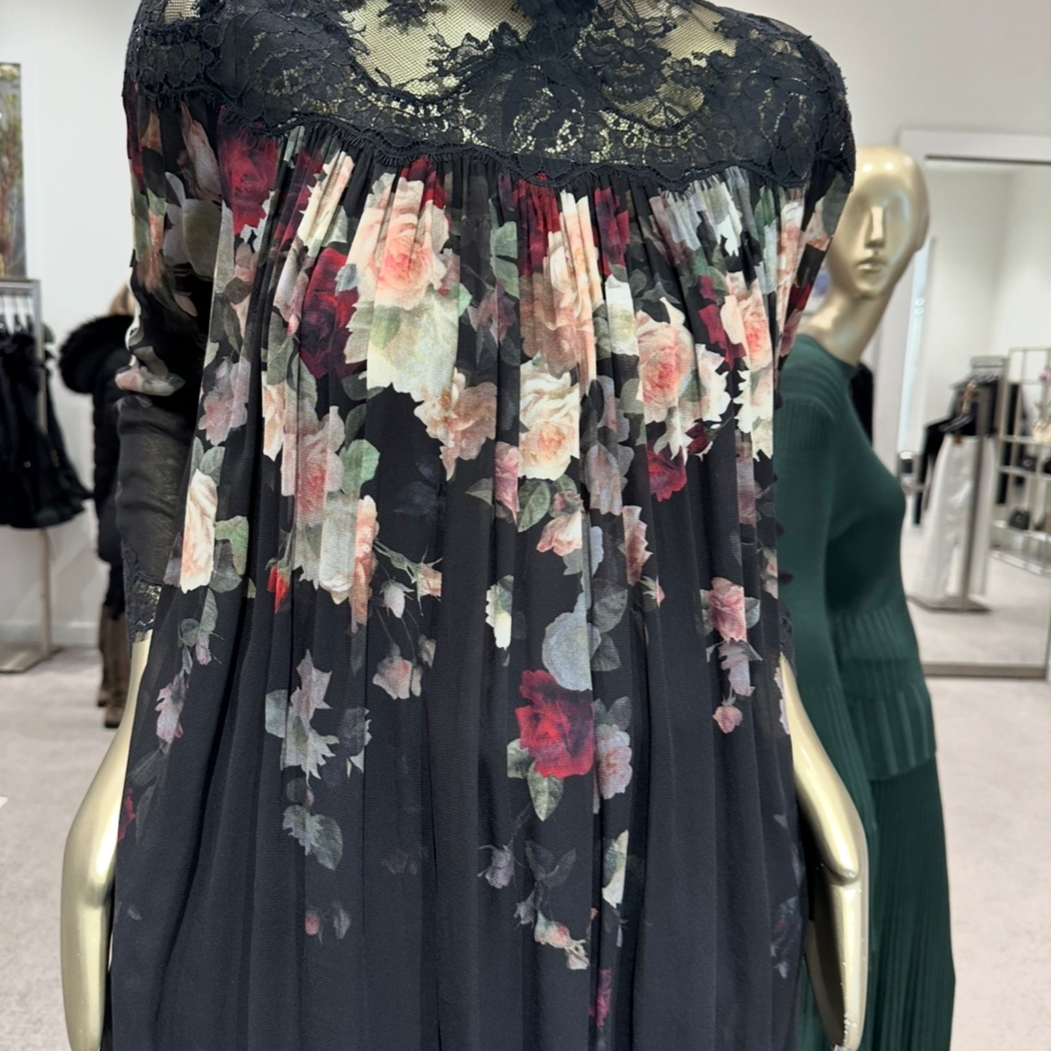 A sweet and pretty floral Zimmerman! Love this 