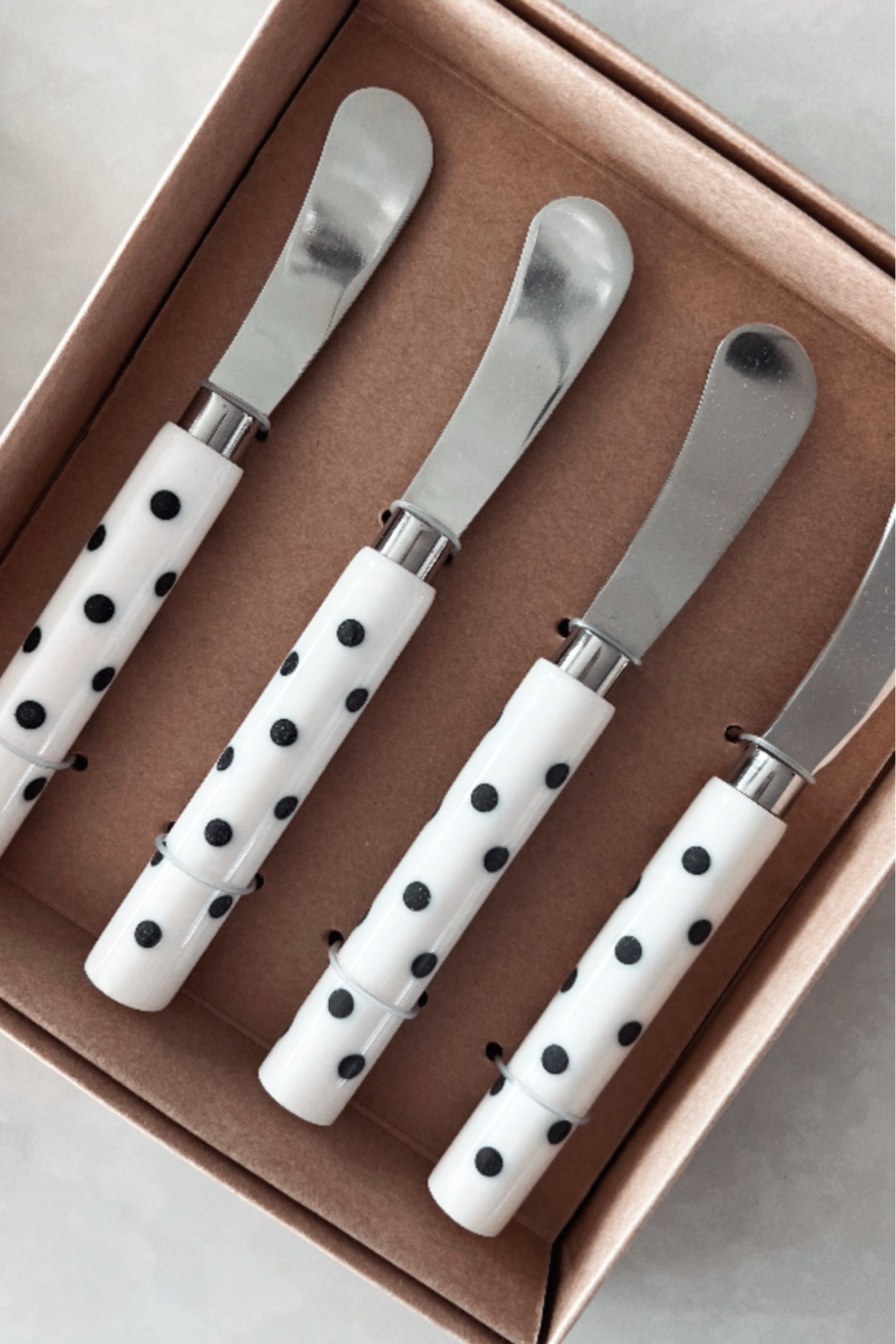 I have wanted these anthro inspired (and very long time sold out) spreaders and spoons for YEARS and I’m so excited I finally found them! 

#LTKParties #LTKHome #LTKOver40