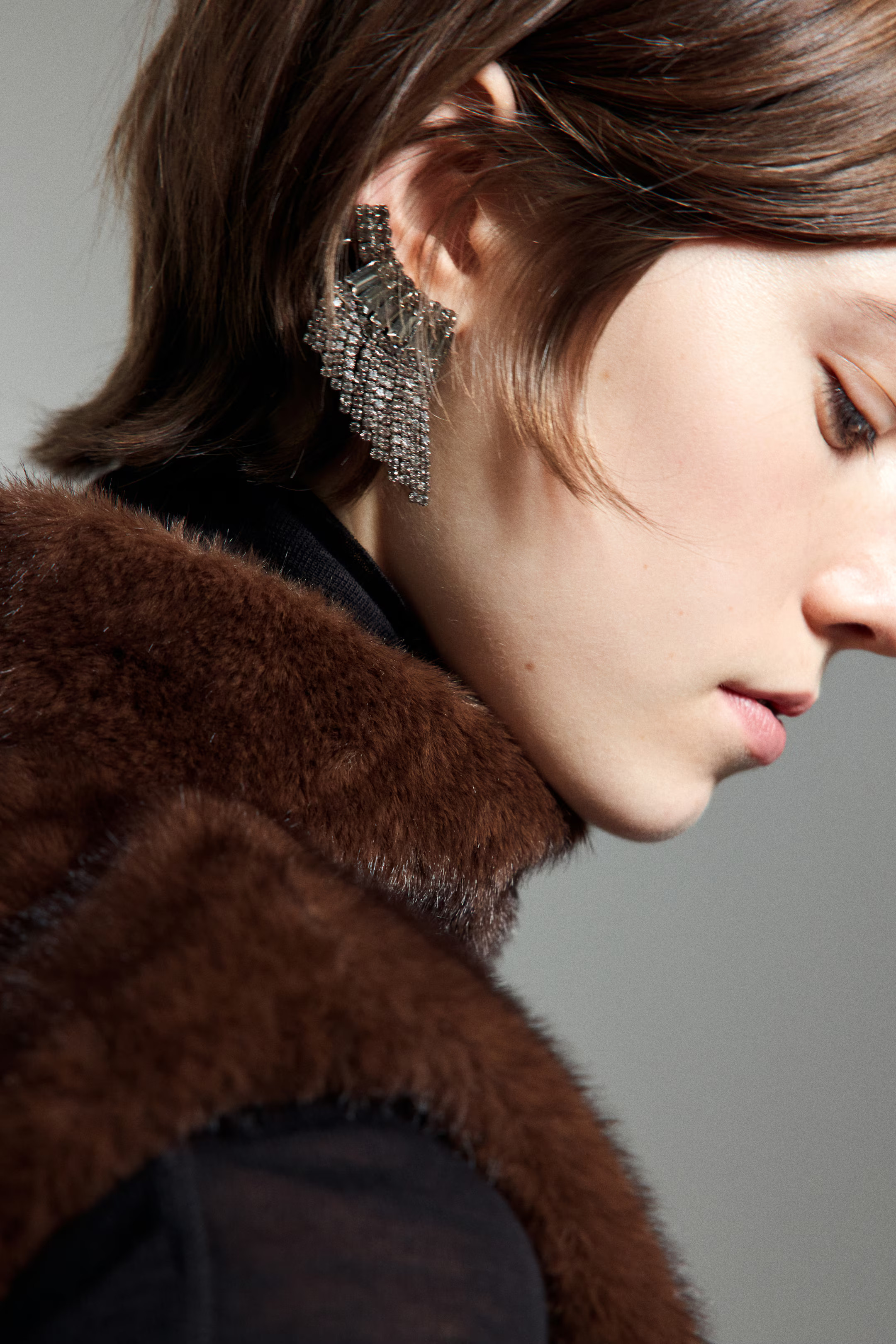 Sleeveless turtleneck top | H&M (UK, MY, IN, SG, PH, TW, HK)