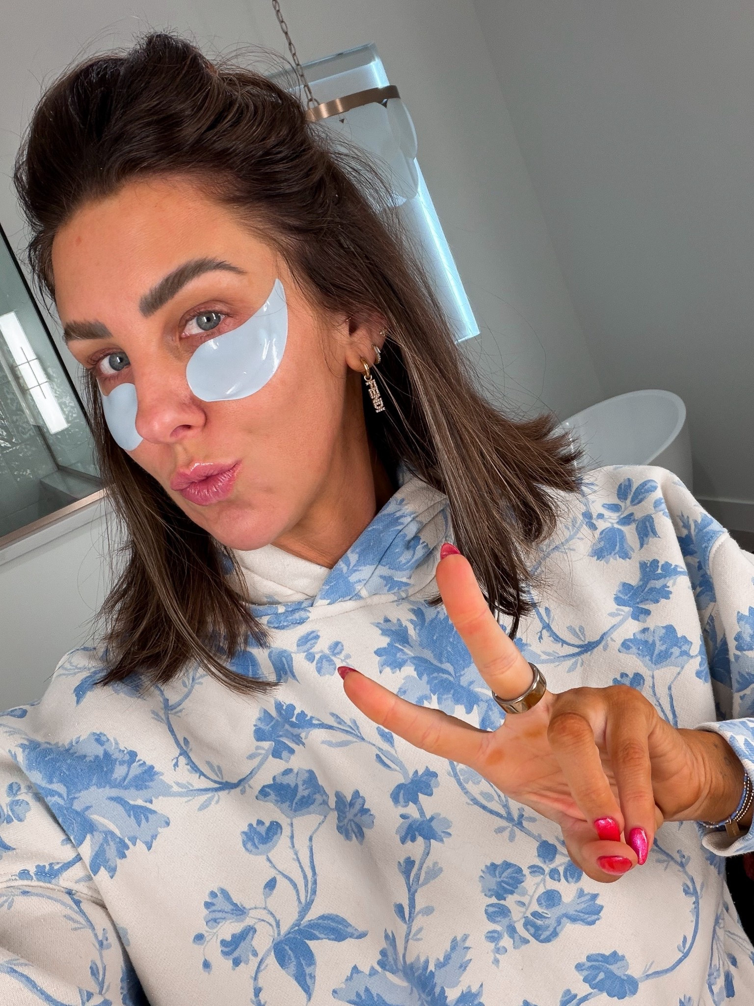 A daily fave in my morning routine! I LOVE the way the feel and how they help depuff my eyes! Linking my fave brands! 

#LTKSaleAlert #LTKselfcare #LTKmorningroutine