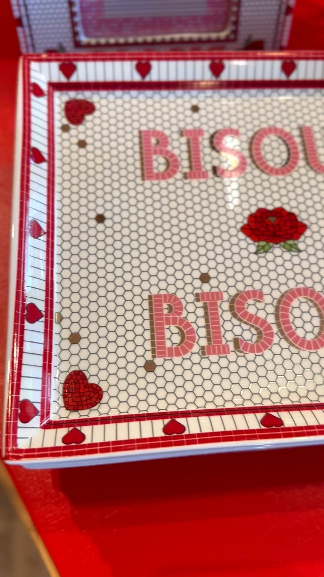 Valentine’s Day mood.💗

#tabletop #tableware #valentinesday #tablesetting #entertaining #romantictable #homedetails #designinspo #curatedhome #seasonalmood

#LTKValentine #LTKSaleAlert #LTKHome