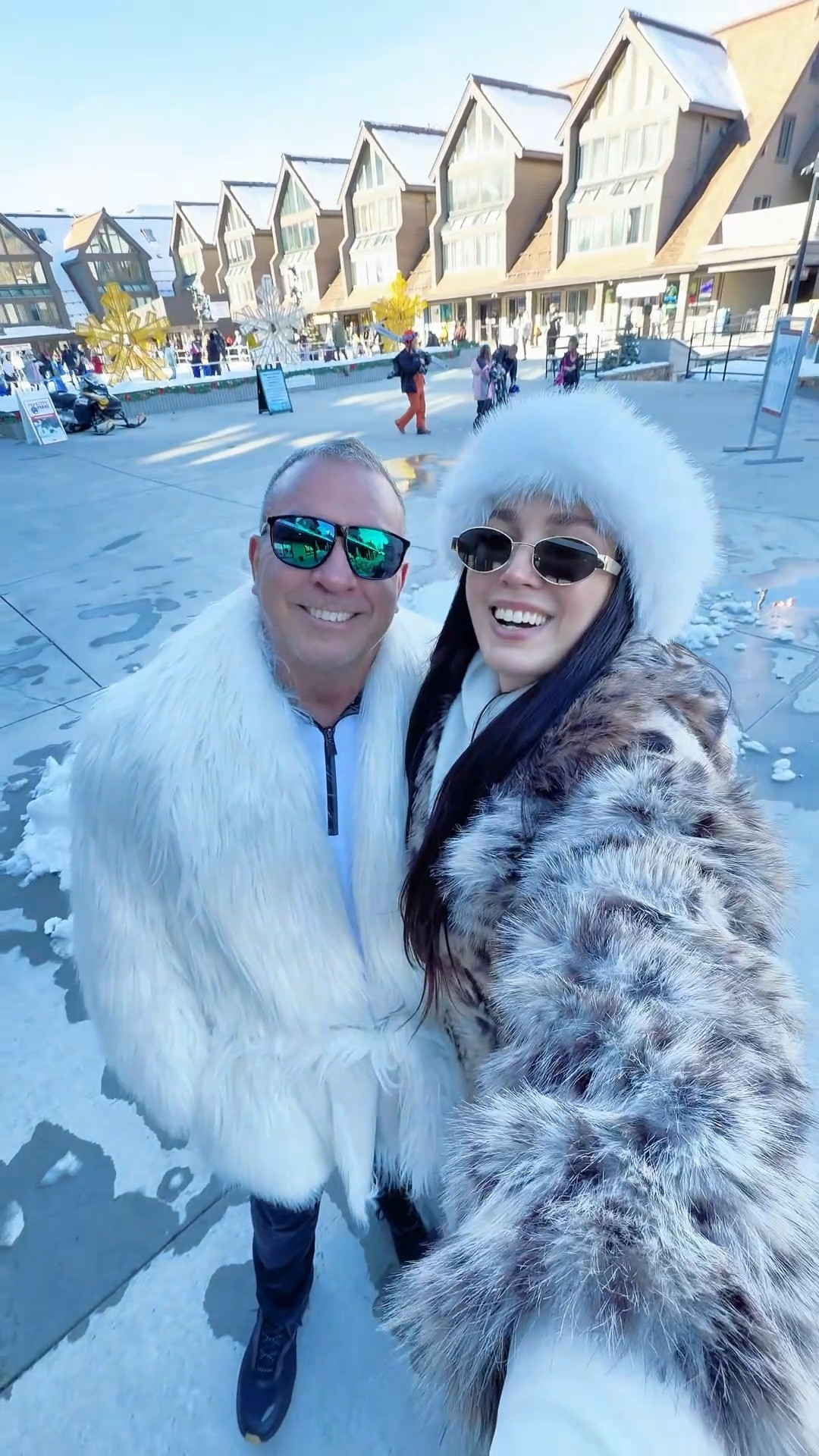 Cute winter outfits for après-ski with faux-fur coats. Leopard in a size S, white in a Size XS

#LTKSaleAlert #LTKootd #LTKgrwm