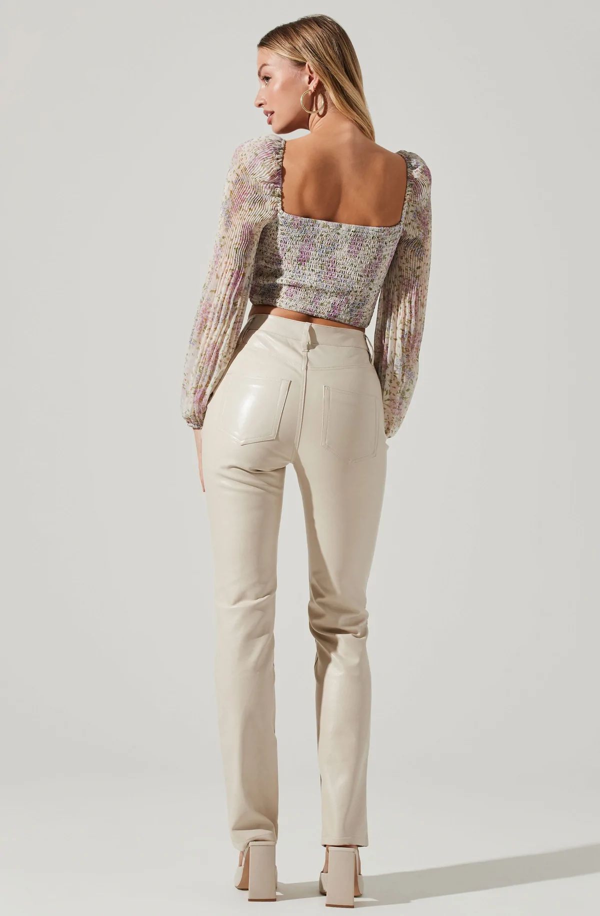 Bonnie Floral Plisse Long Sleeve Crop Top | ASTR The Label (US)