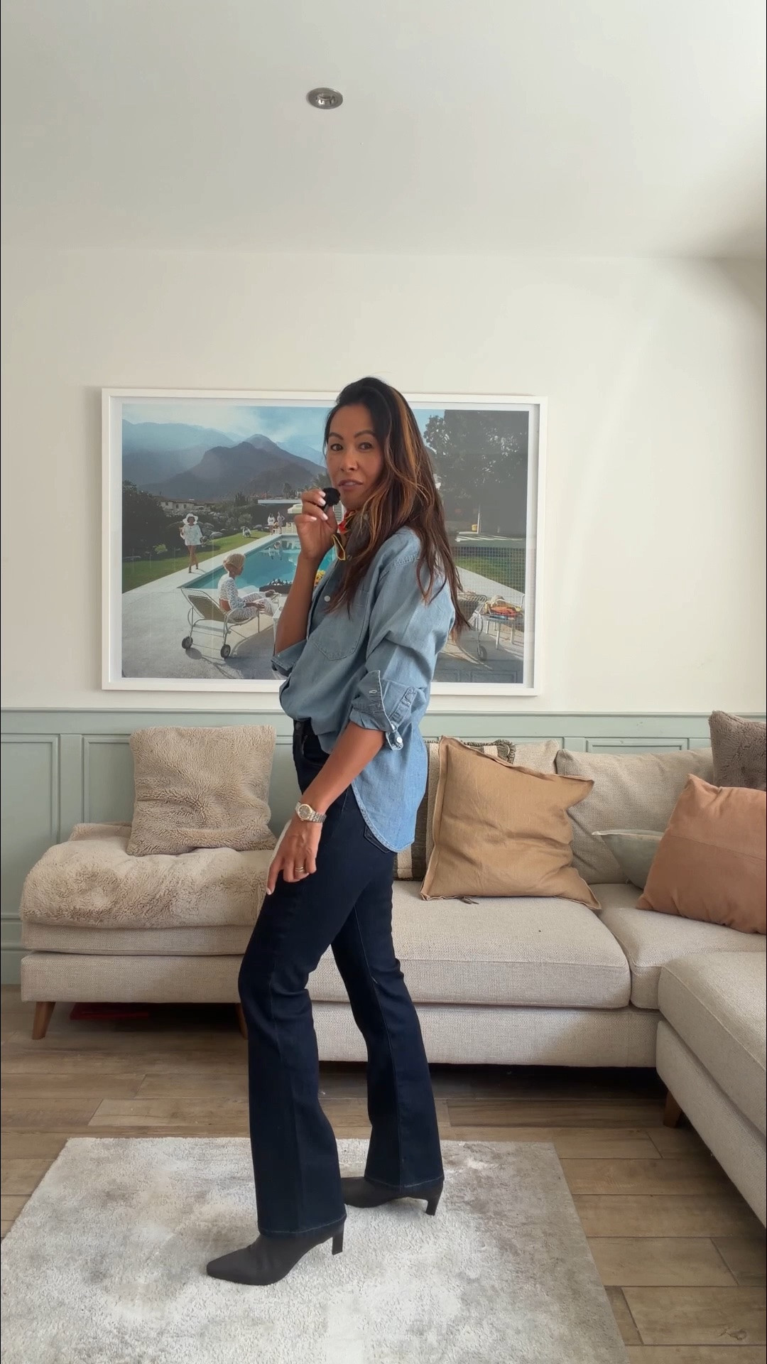 AD Levi’s is such a good-quality cult brand ❤️ I love their iconic, stylish pieces especially their jeans! My first pair in the 90s were Levi’s! The fits are so good. I’ve recently added two pairs from the 700 series to my wardrobe: the 723 High Rise Straight Leg and the 725 High Rise Bootcut. Two incredibly versatile shapes that feel timeless, flattering and most importantly, comfy! I already know these are the kind of jeans I’ll be keeping in my wardrobe forever. What do you think of these fits?