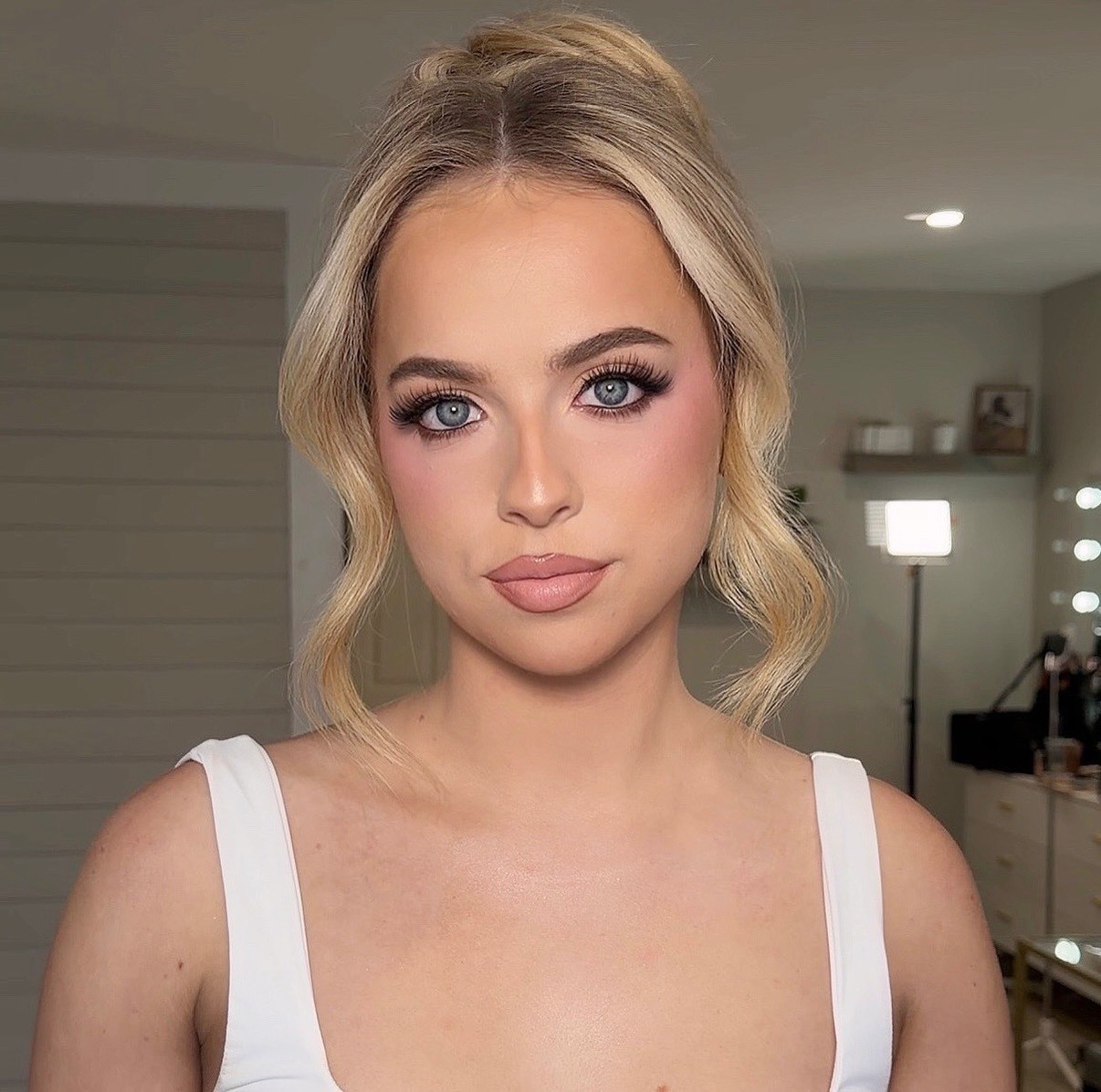 soft glam 

#LTKU #LTKgrwm