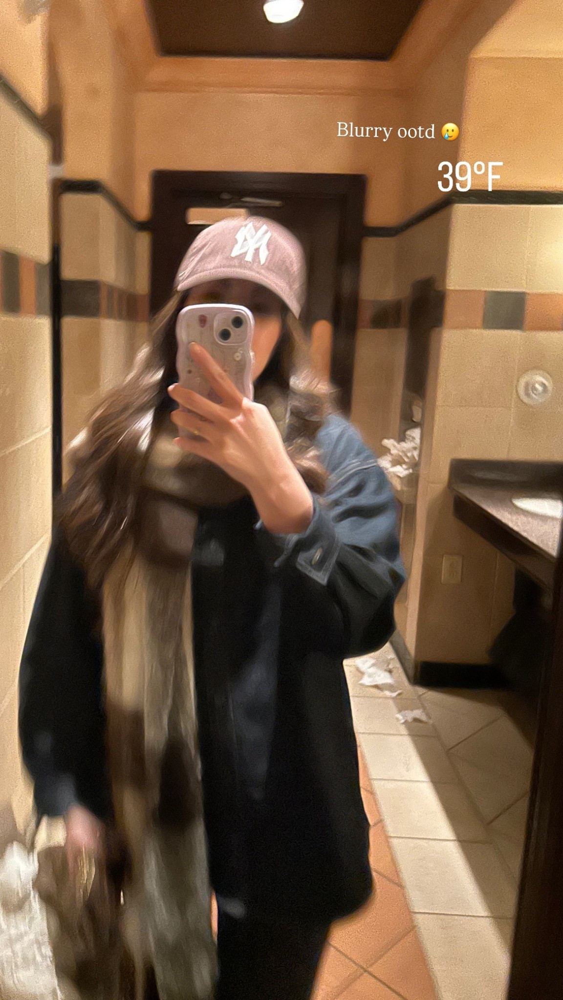 Brown NY baseball cap
Denim shirt
Chunky brown scarf

#LTKSeasonal #LTKHoliday #LTKFindsUnder100