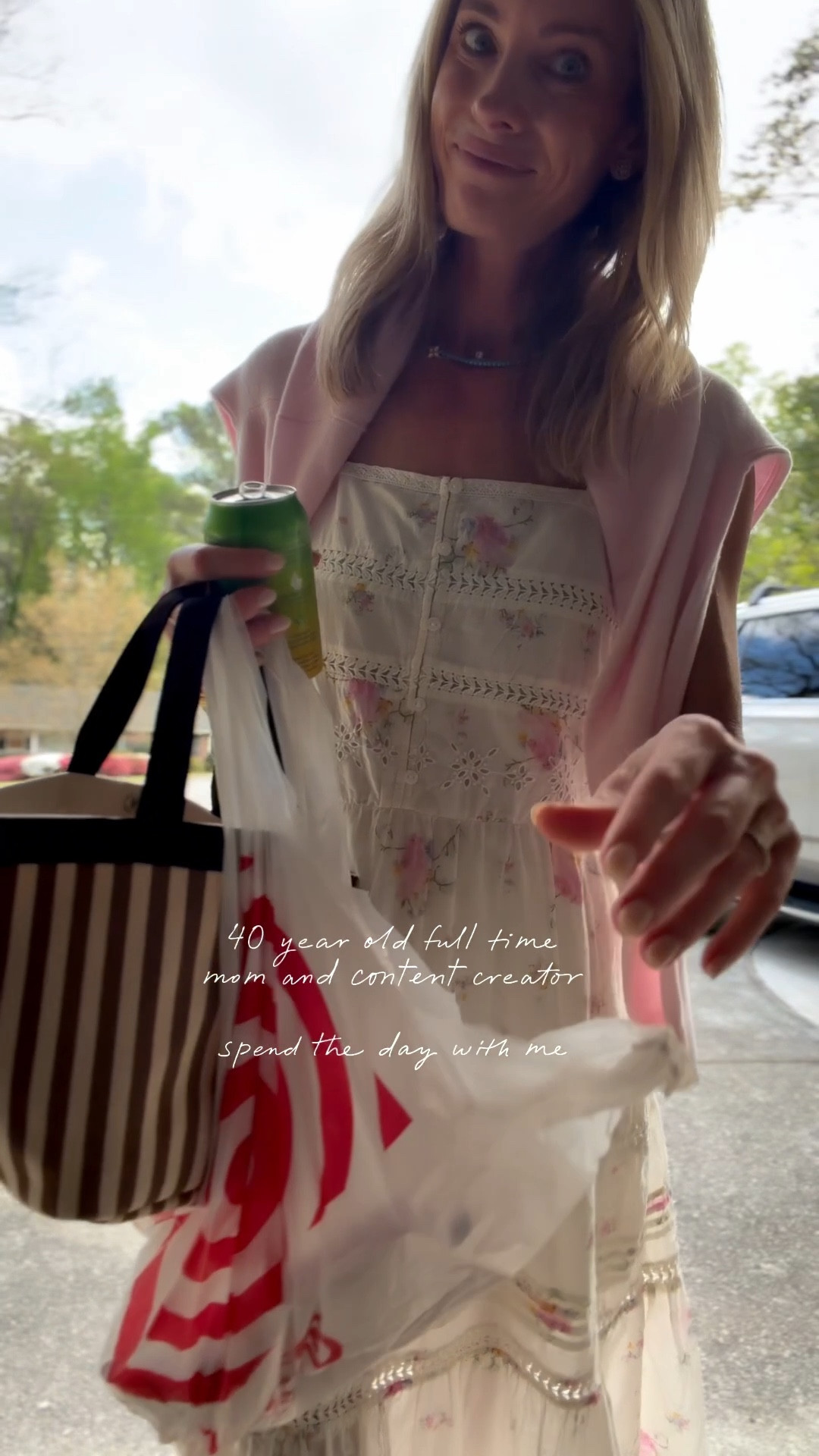 Spend the day with me!! It’s been a minute since I did one of these! Keeping it real with the skin / mom brain that I know you guys can relate to! Ha. But my son was home from school so it was a little different of a day ( way less work than normal! ) but I soaked up the time with him 🩷 happy Tuesday! Xo 