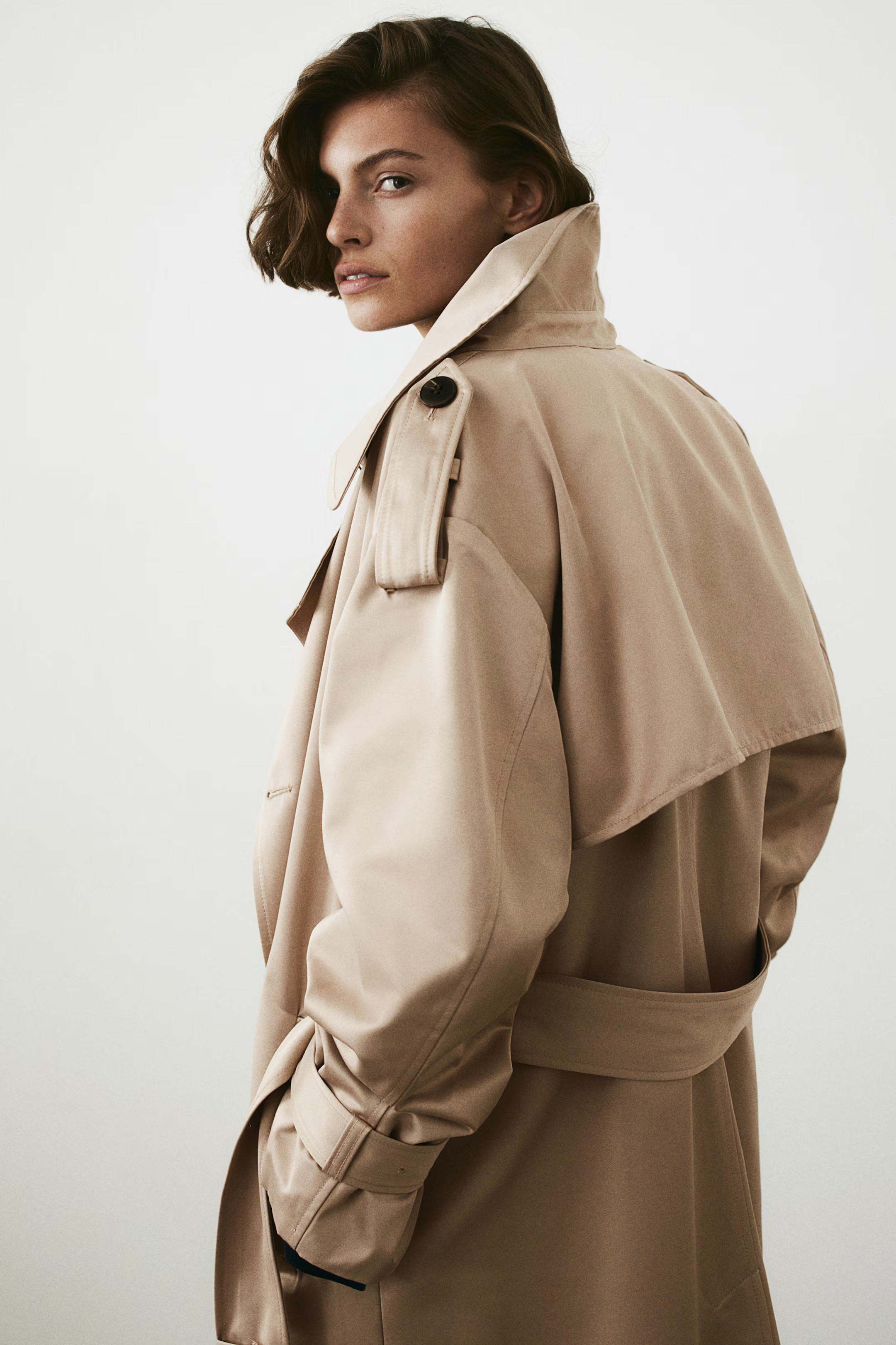 Double-breasted trenchcoat - Lange mouwen - Lang - Taupe - DAMES | H&M NL | H&M (DE, AT, CH, NL, FI)
