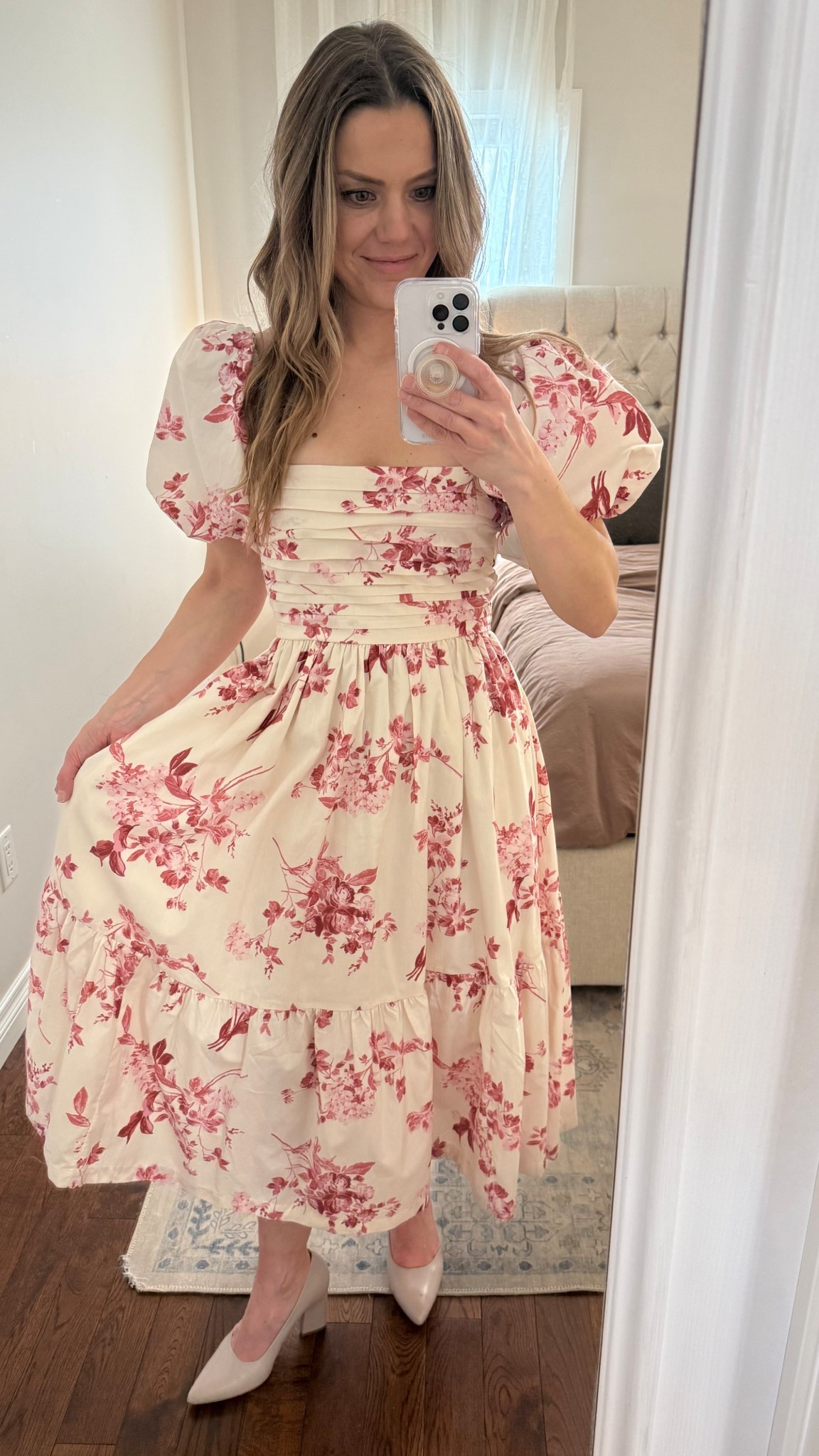 Wearing an XS. Comes in lots of colors!