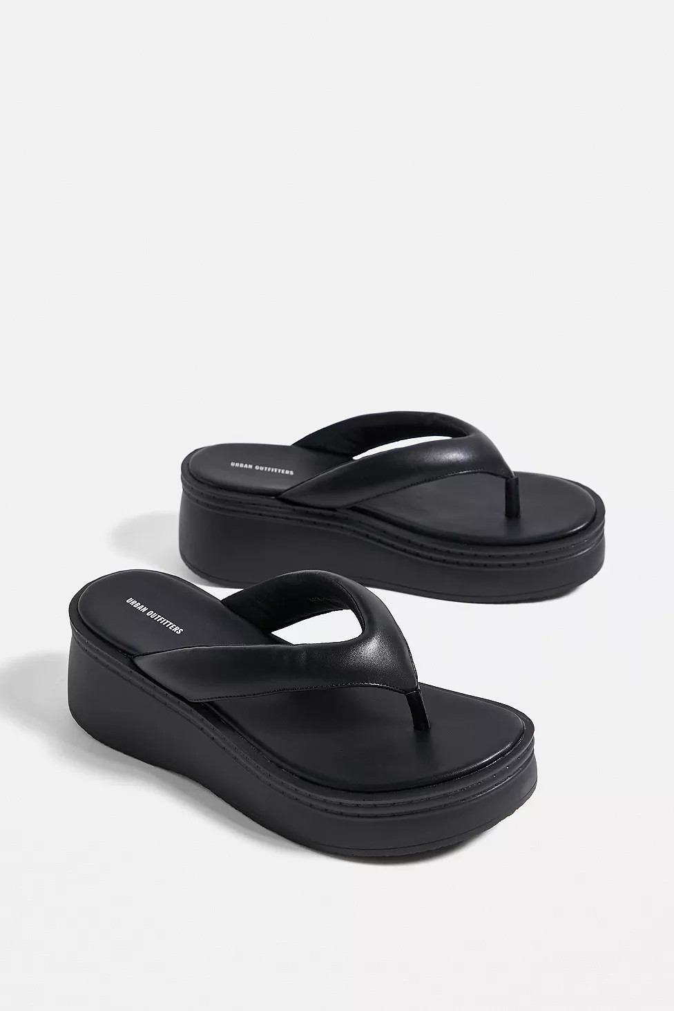 UO Black Sierra Platform Sandals | Urban Outfitters (EU)