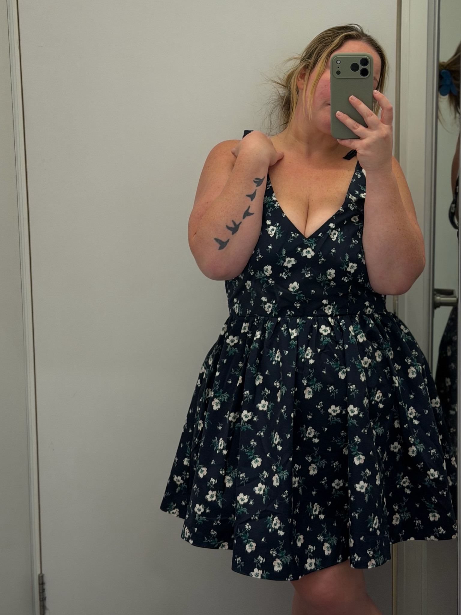 Such a beautiful dress! L

#LTKFindsUnder50 #LTKParties #LTKSaleAlert