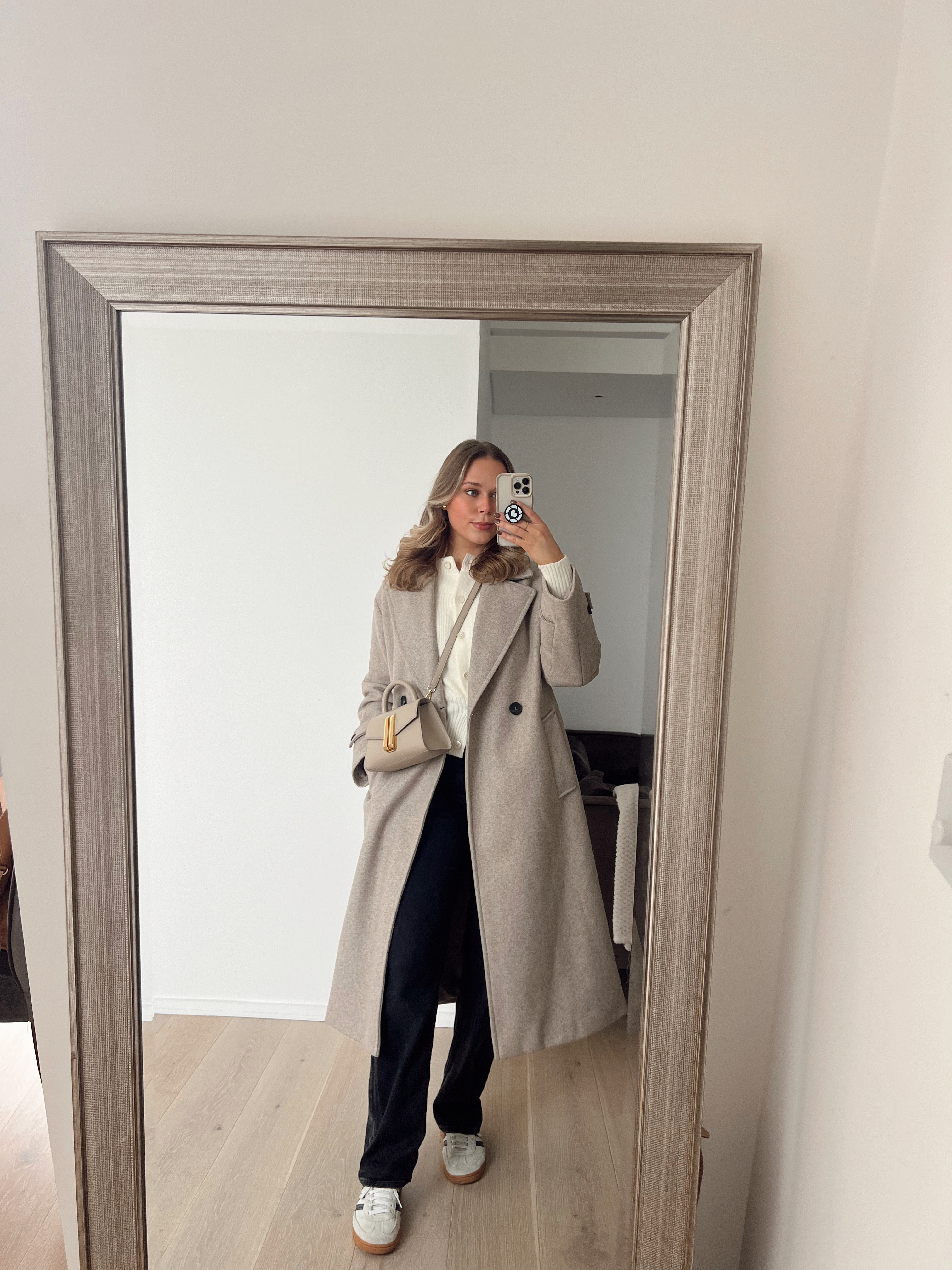 Neutral ootd 🫶🏼

Autumn outfit, pretty lavish, knitwear, adidas trainers, casual ootd, transitional outfit

#LTKstyletip #LTKuk #LTKautumn