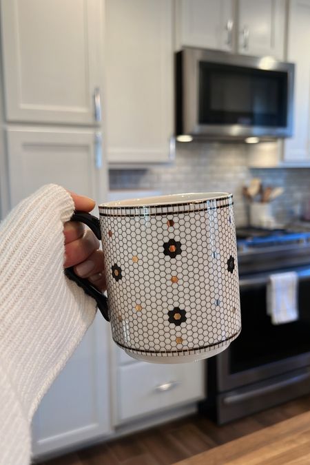 One of my favorite mugs is on sale! Monogram in one side, such a great gift! 

#LTKHoliday #LTKGiftGuide #LTKCyberweek
