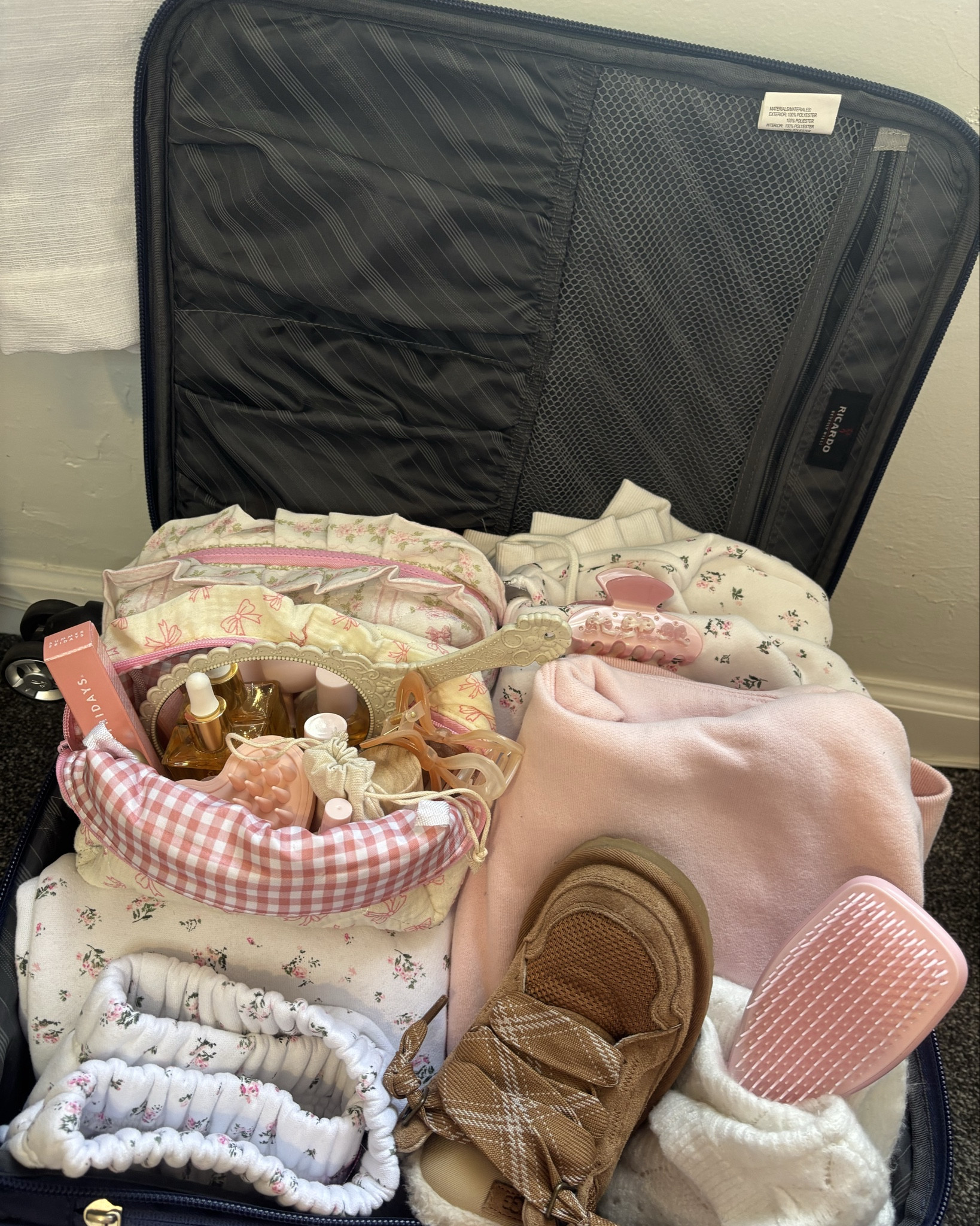 Whats In My Suitcase?

#LTKTravel #LTKFindsUnder50 #LTKFindsUnder100
