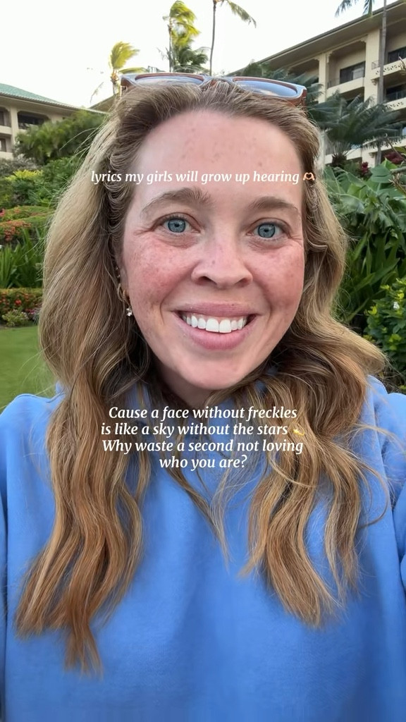 Cozy sweatshirts for cooler Beach Vacation Nights ✨🫶🏻 size 10 | M\L | 5’3"

#LTKTravel #LTKKids #LTKootd