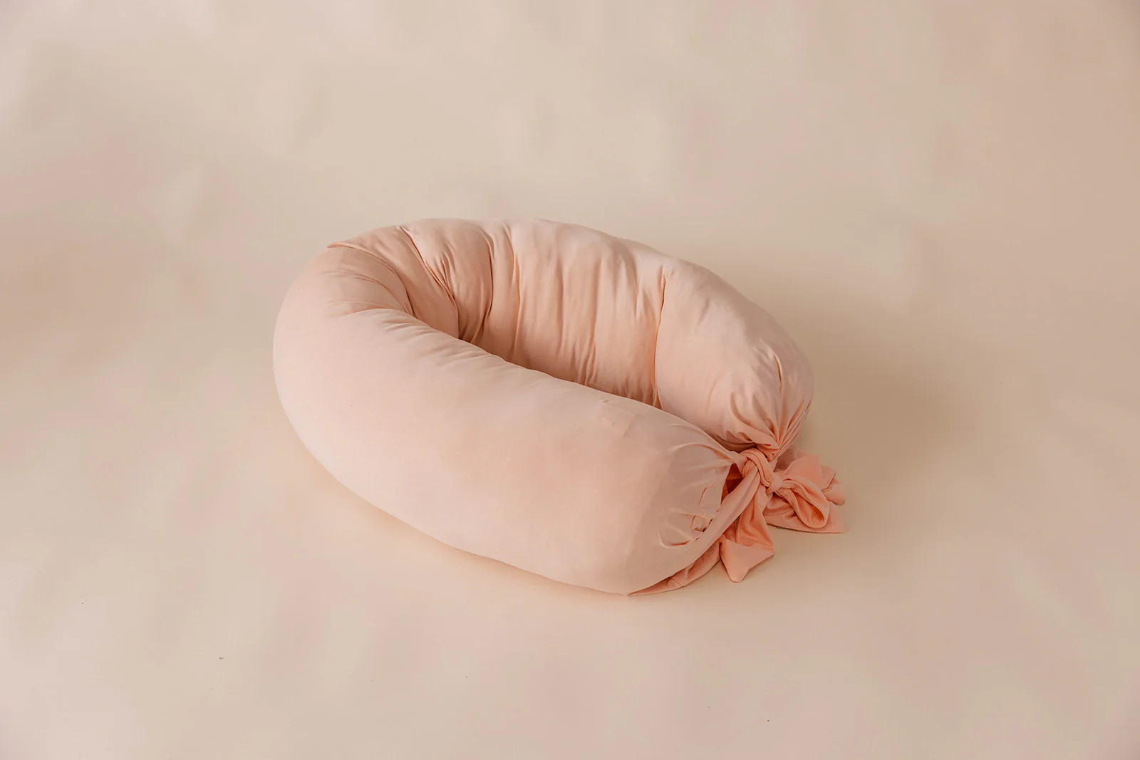 Cockatoo - Maternity Pillow Cover | Wildbird