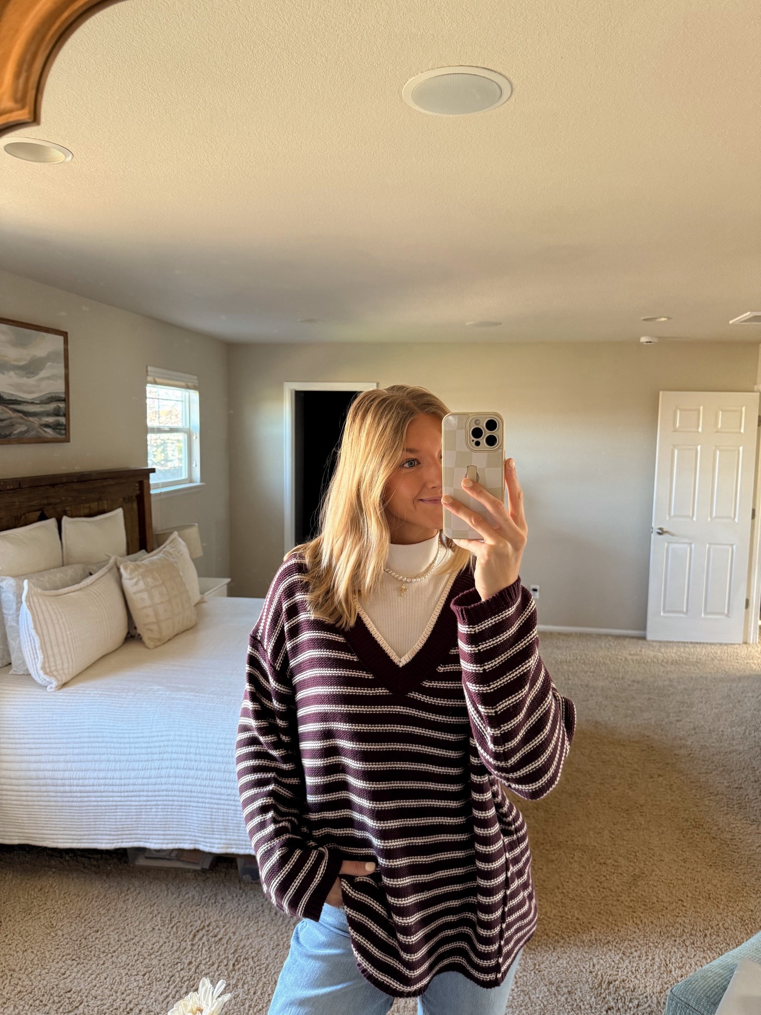 Grabbed this sweater in store for only $8! It’s so cute and slouchy! Sized up to a L :)