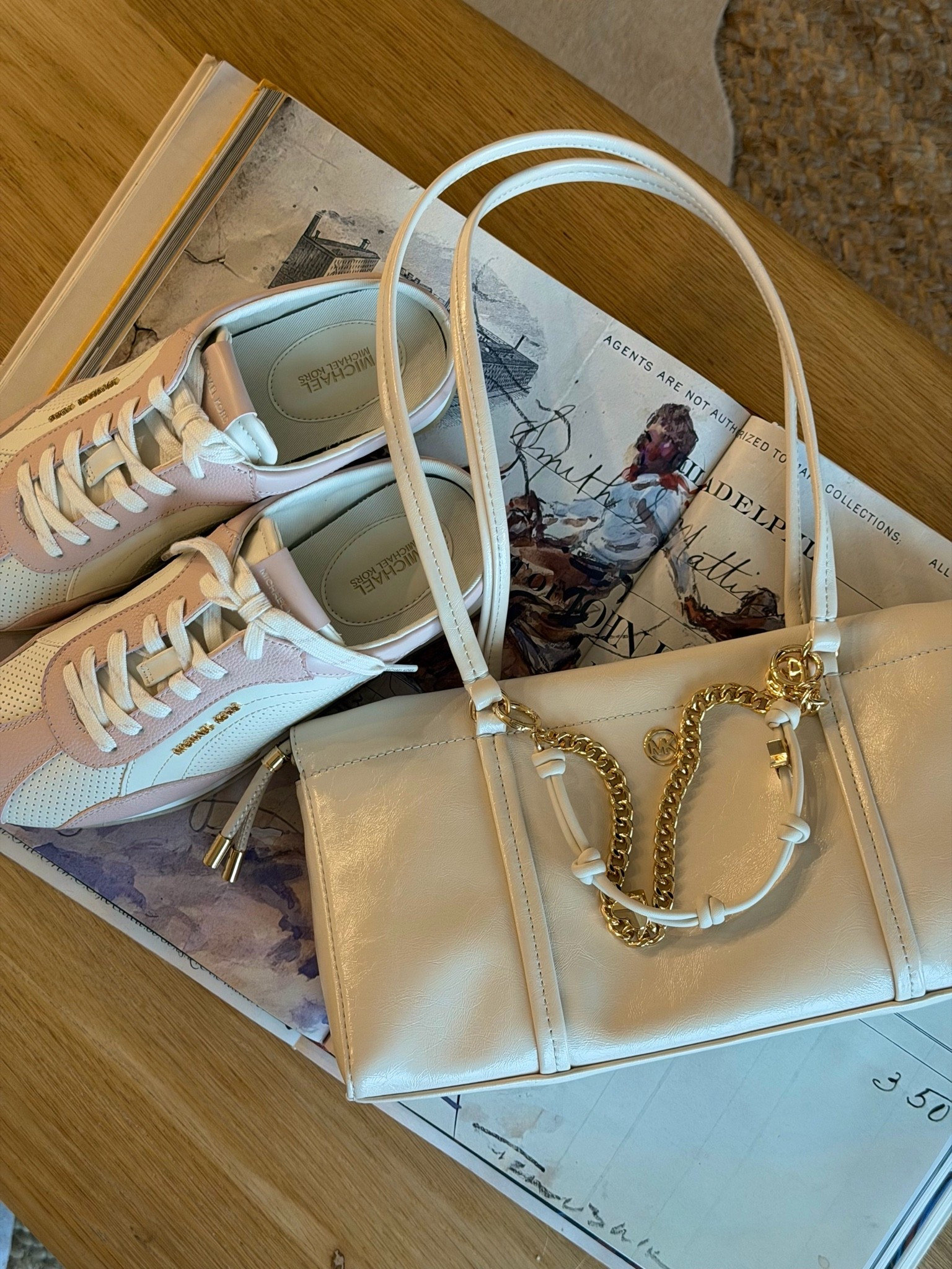 must-have pieces for summer from @michaelkors-us #mkpartner #michaelkors