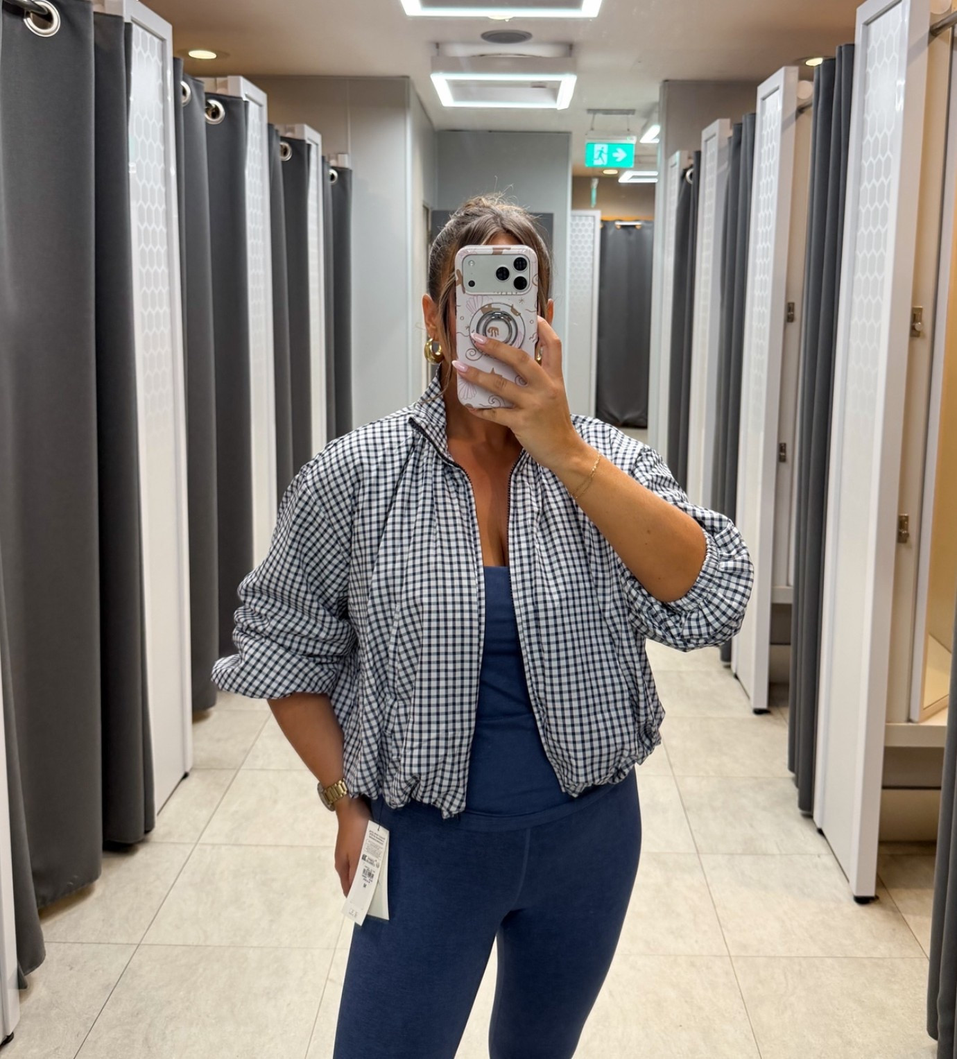 Primark finds 💙 I’m wearing a Small in jacket and leggings but a medium in the top and it’s stretchy so I would have preferred a small 

Autum jacket, leggings, gym wear, workout outfit, shell jacket

#LTKuk #LTKautumn #LTKfitness