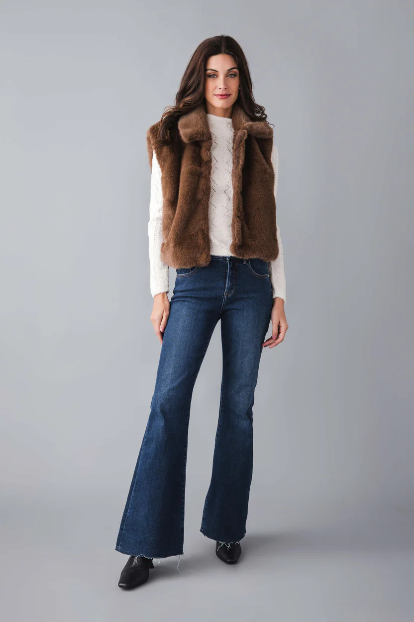 Dress Forum Collared Faux Fur Vest | Social Threads