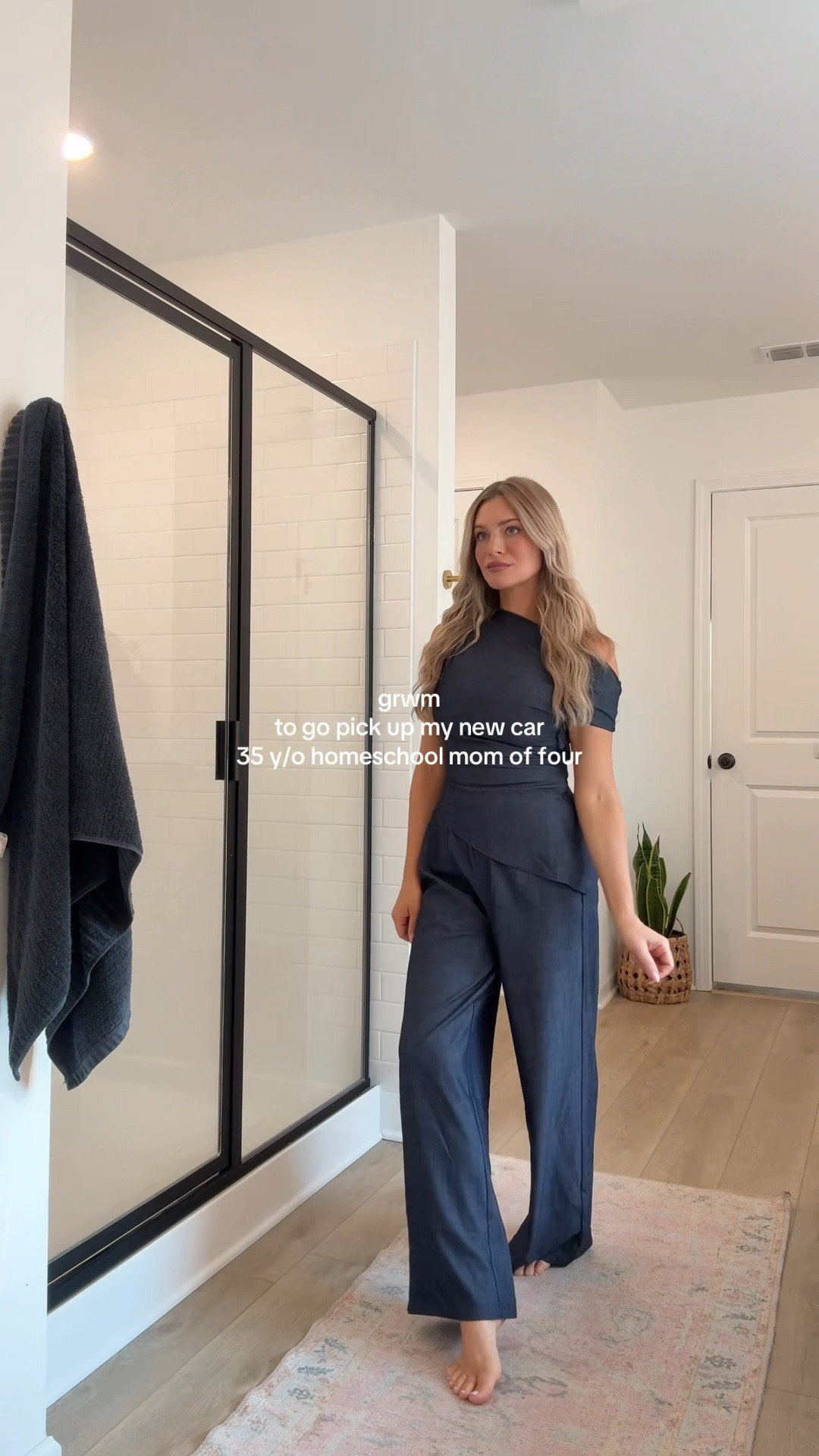 Today’s the day 😊 what kind of car do you think I’m getting?! Wearing XS in this @Commense set, use code Haleighvivion_12 to save! 

#grwm

#LTKootd #LTKgrwm #LTKdayinmylife
