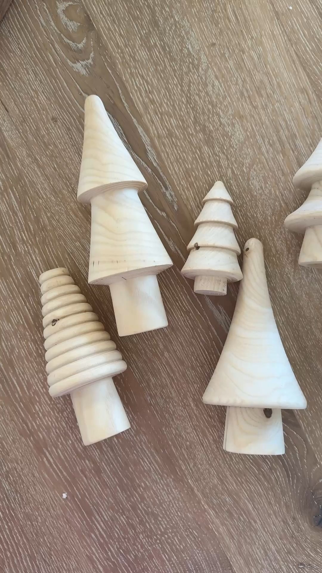 Just got in some beautiful new holiday decor from @wayfair! Linking everything here to make your holiday decorating even easier this season. ✨

#ad
#wayfairpartner 
#wayfair

#LTKHoliday #LTKSeasonal #LTKHome