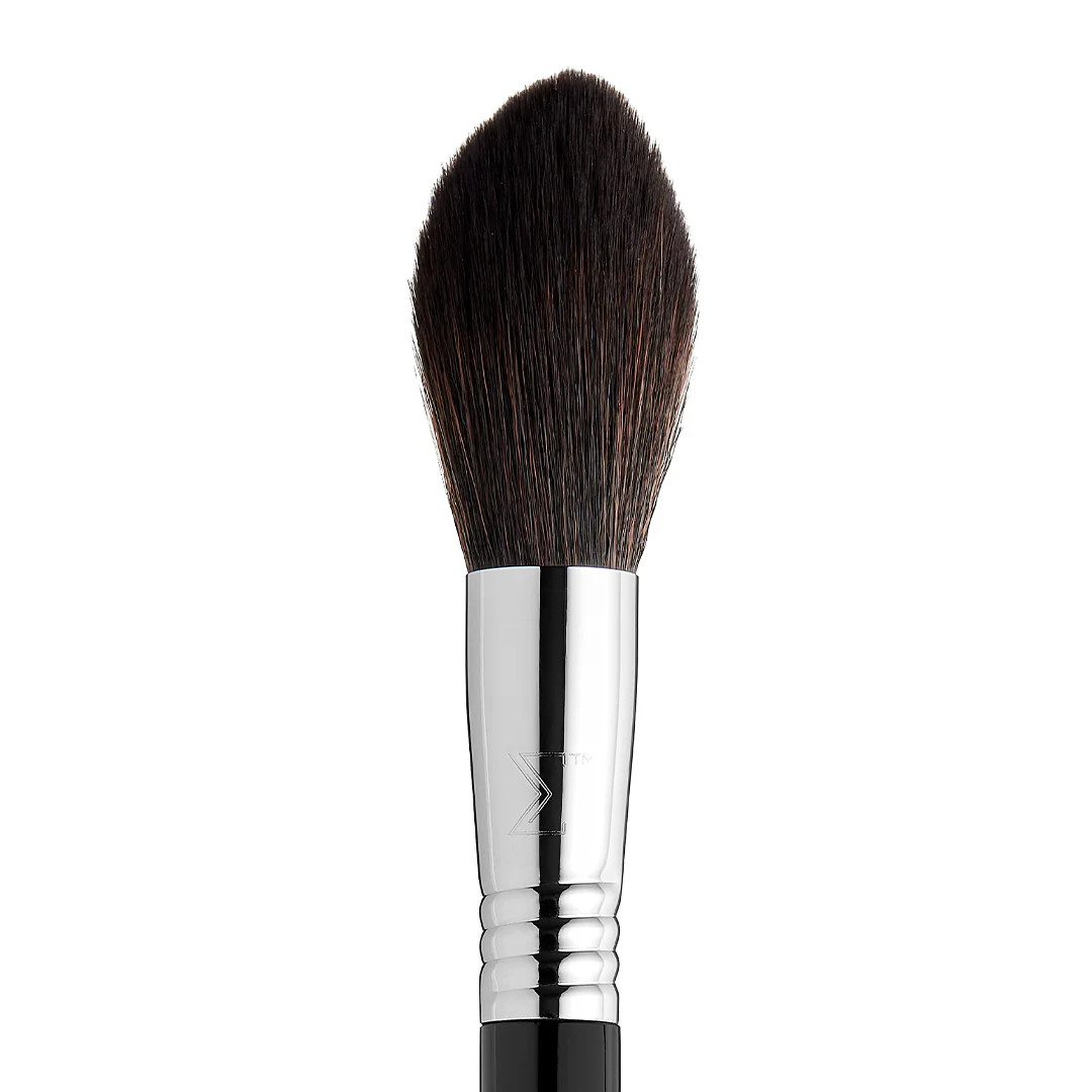 F37 SPOTLIGHT DUSTER™ BRUSH | Sigma Beauty