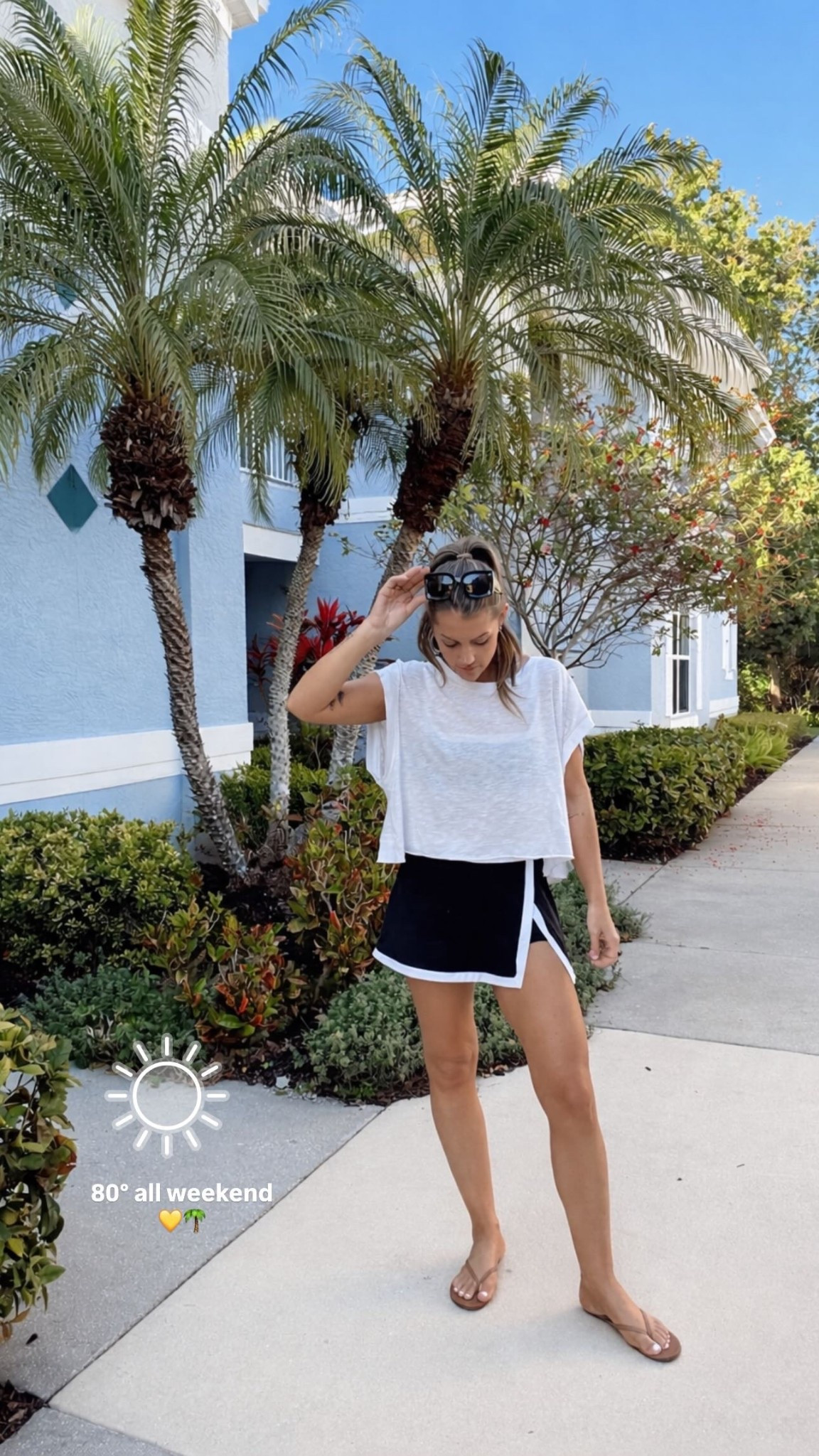 80° all weekend
💛🌴
XS top. Small set 