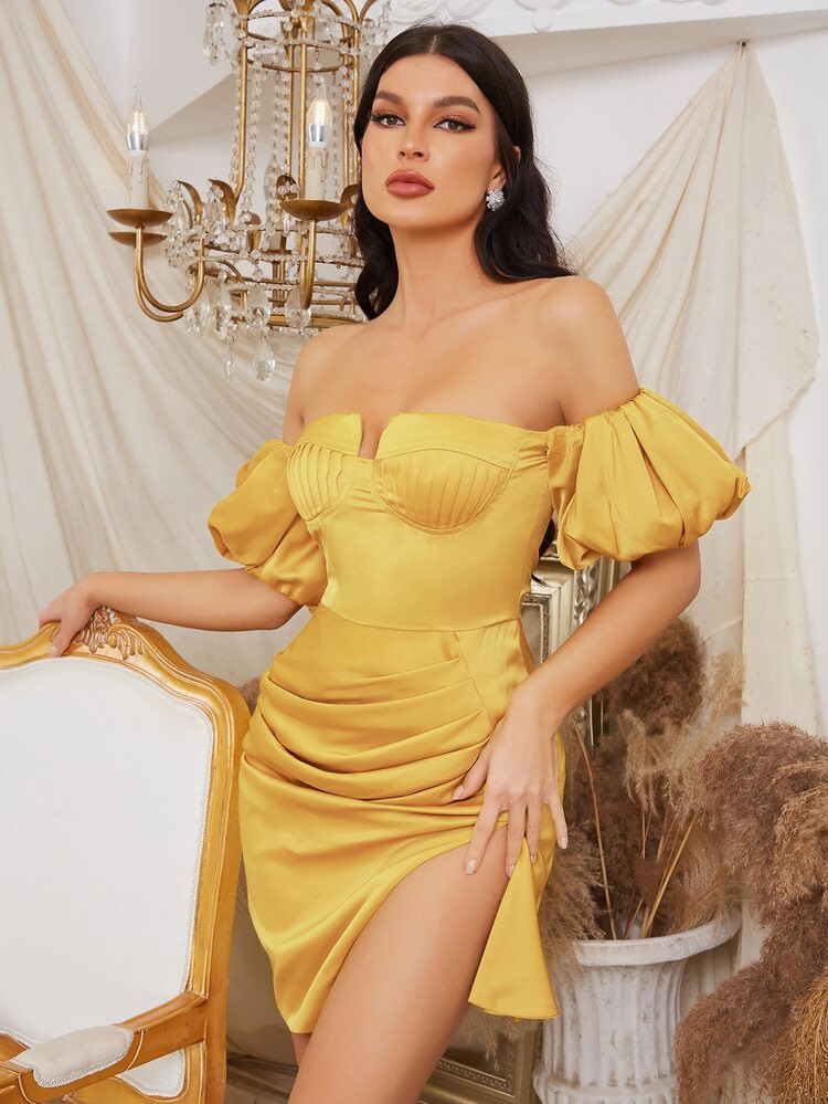 Off Shoulder Puff Sleeve Ruched Slit Hem Bustier Dress | SHEIN