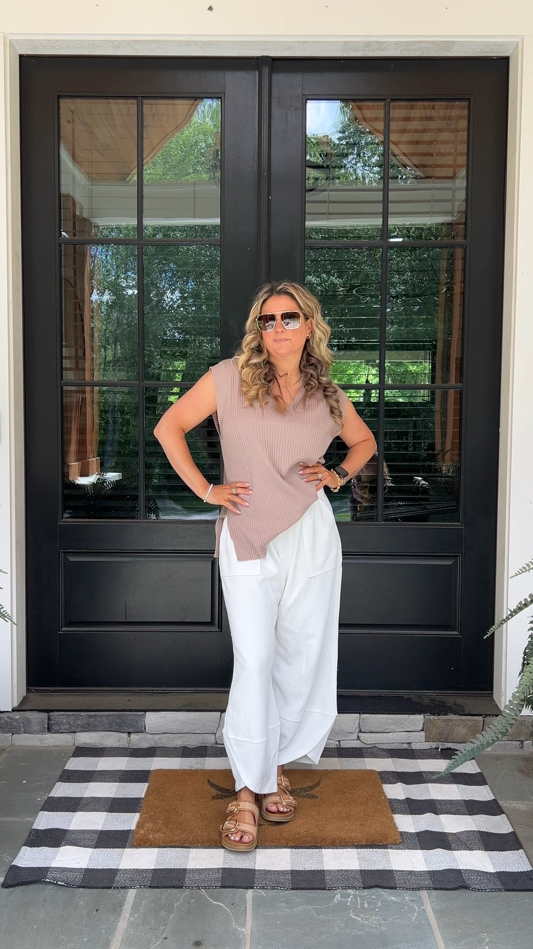 Content is life! Will always wear this outfit idea on repeat for casual days! Basically, my on-the-go look that I can pull off even without much effort!
#loungewear #WFHoutfit #errandsday #weekendvibes

#LTKU #LTKSeasonal #LTKStyleTip