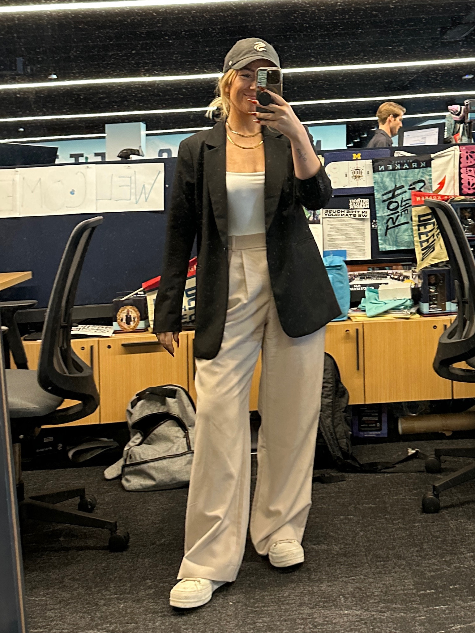 oops forgot to take this selfie at home
bodysuit - aritzia
blazer - h&m
pants - abercrombie
sneakers - converse 

#LTKFindsUnder50 #LTKWorkwear #LTKStyleTip
