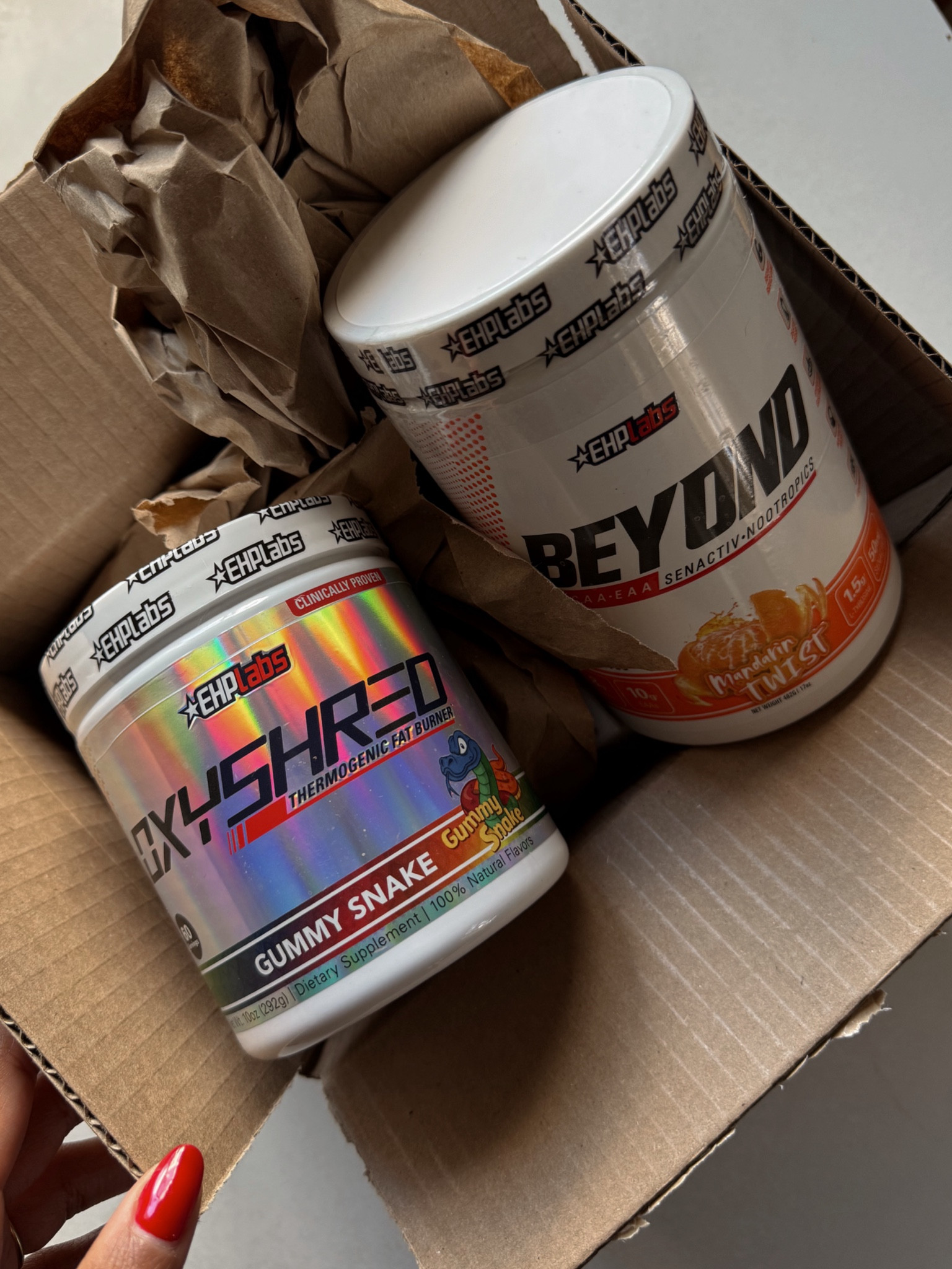 Oxyshred (thermogenic fat burner/energy/pre-workout) + BCAAs intra-workout 

#LTKActive #LTKFitness