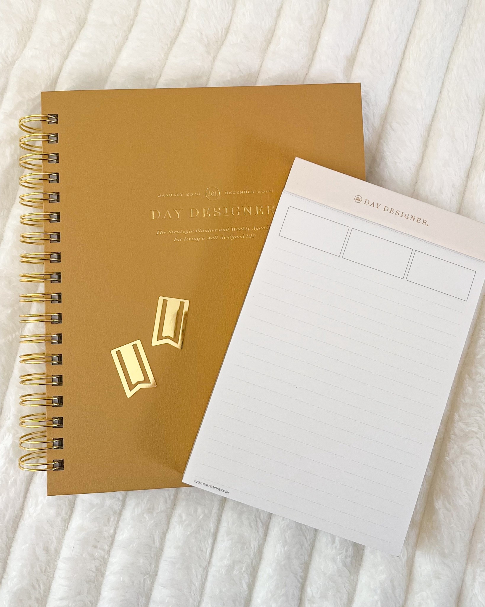 GIFTS FOR HER GIFT GUIDE 
My favorite gift on the list!? The Day Designer 2026 Planner - it comes so well packaged and is such a luxurious, practical gift! 
My code LETTERED15 gets you 15% off! 

Looking for gift ideas she’ll actually love? This cozy and practical roundup includes my favorite luxurious finds — from buttery-soft pajamas and spa-worthy robes to timeless fragrances, plush slippers, and personalized travel accessories. Each piece feels indulgent yet totally useful — perfect for moms, sisters, best friends, or even your own wish list.
✨ Tap to shop these curated favorites that bring warmth, comfort, and a touch of everyday luxury.
🔍 Keywords (for LTK / Pinterest SEO):
cozy gift ideas for her, luxurious gifts for women, practical holiday gifts, gift guide for moms, cozy home essentials, loungewear gift ideas, self care gifts for her, spa robe gift, barefoot dreams blanket, santal 26 candle, cozy pajamas for women, travel accessories for her, personalized gifts for women, winter gift ideas, amazon cozy gifts, ltk holiday gift guide, neutral aesthetic gifts, lettered farmhouse finds, luxe yet practical gifts, comfort and style gift ideas

Follow my LTK @LetteredFarmhouse on the @shop.LTK app to view this post and get my exclusive app-only content!

#liketkit #LTKHoliday #LTKGiftGuide #LTKFindsUnder100
@shop.ltk
https://liketk.it/5shlB

#LTKGiftGuide #LTKItBag #LTKSaleAlert