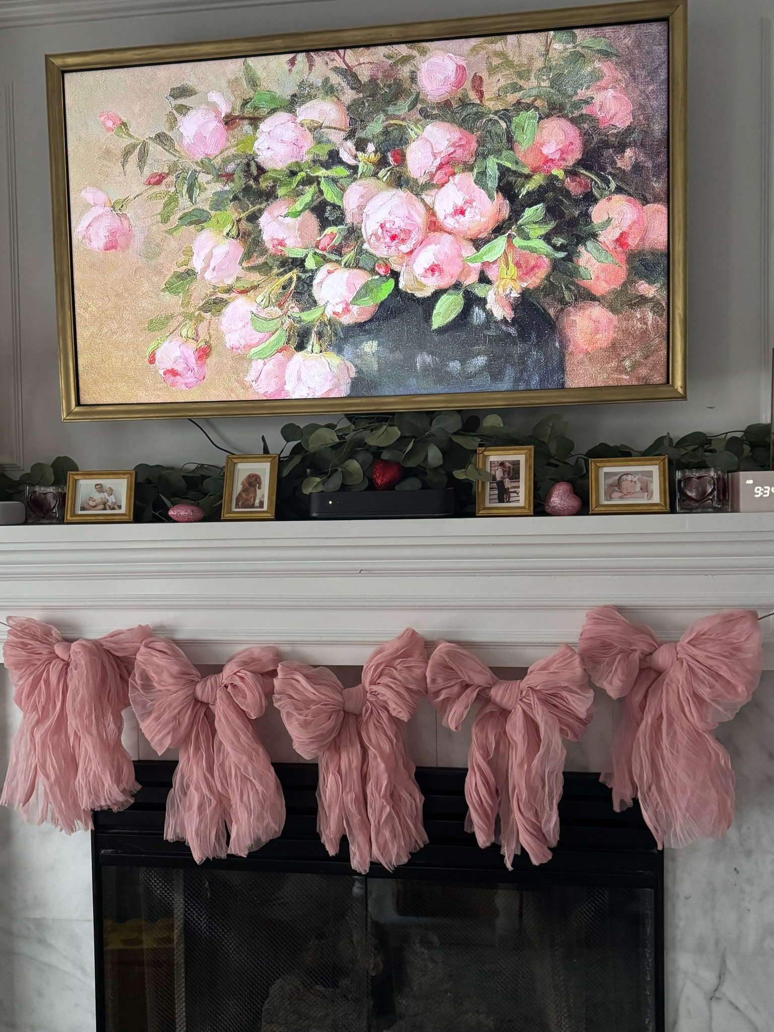 Bows back in stock! Not in times for Valentine’s Day but I ordered another set anyway for next year ‘ 