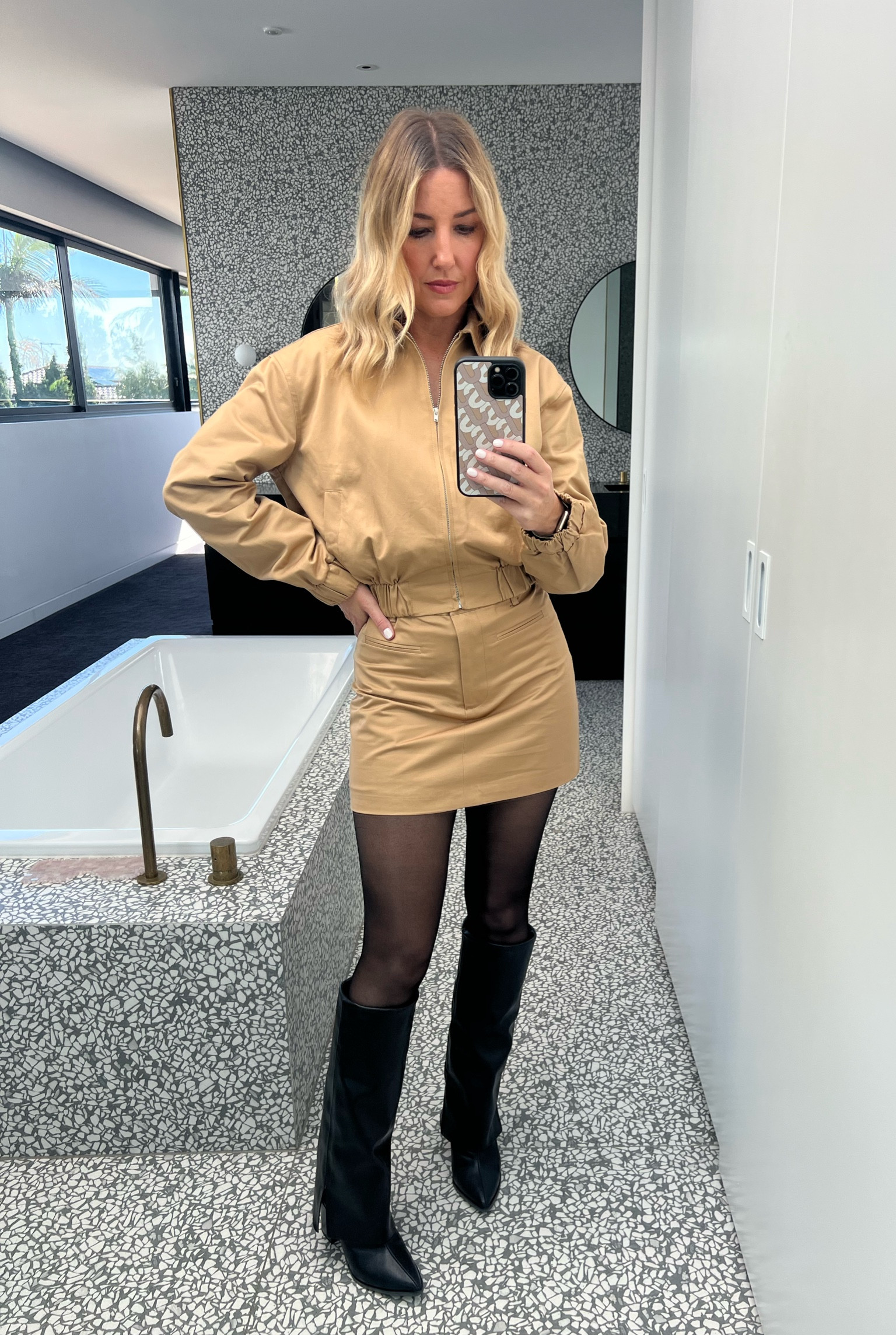 Here I go again with a matching set! ✨

Jacket & Skirt: Size 8

#LTKstyletip #LTKaustralia