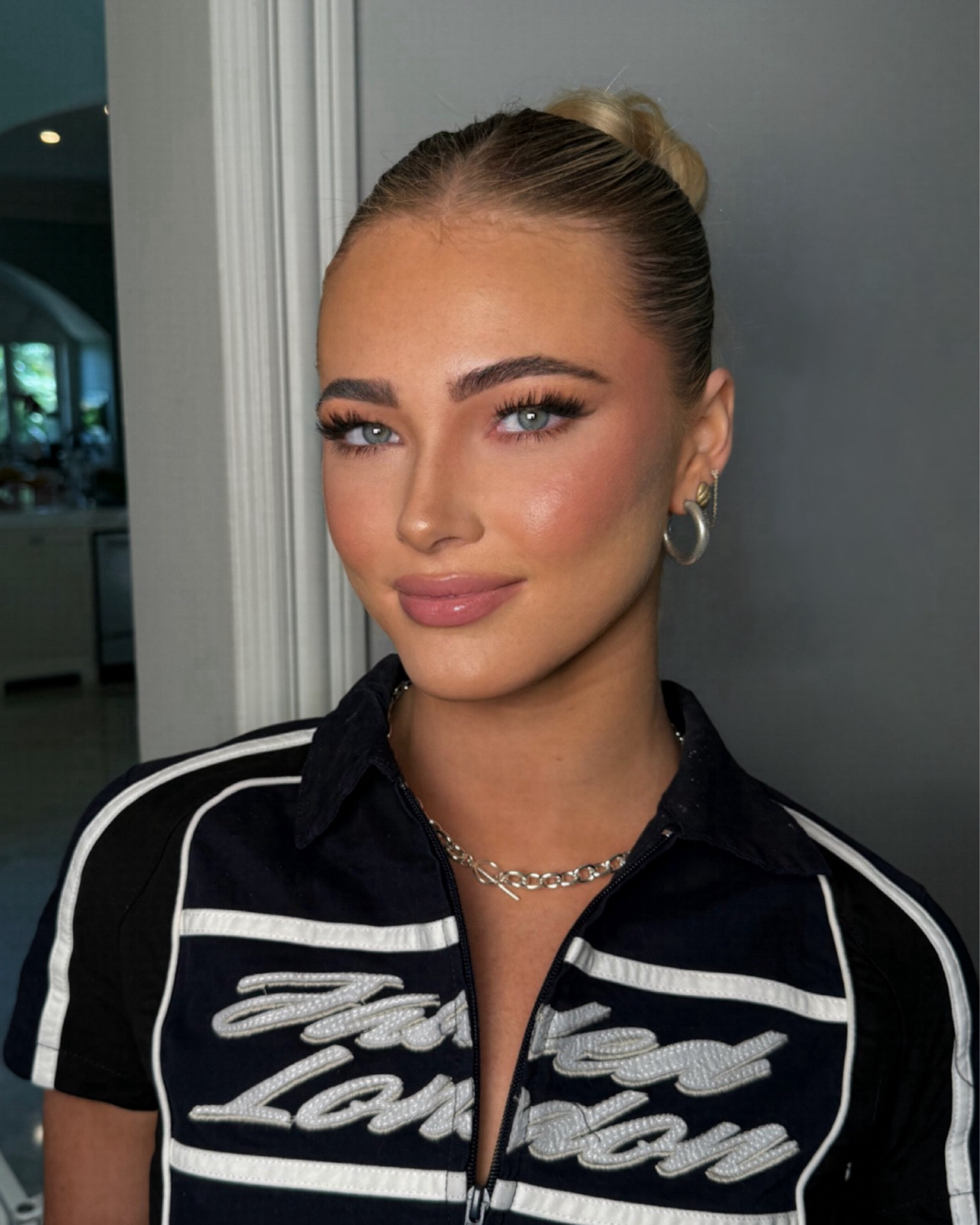 Glam on Rylee Arnold 🖤 

#LTKFindsUnder100 #LTKBeauty #LTKFindsUnder50