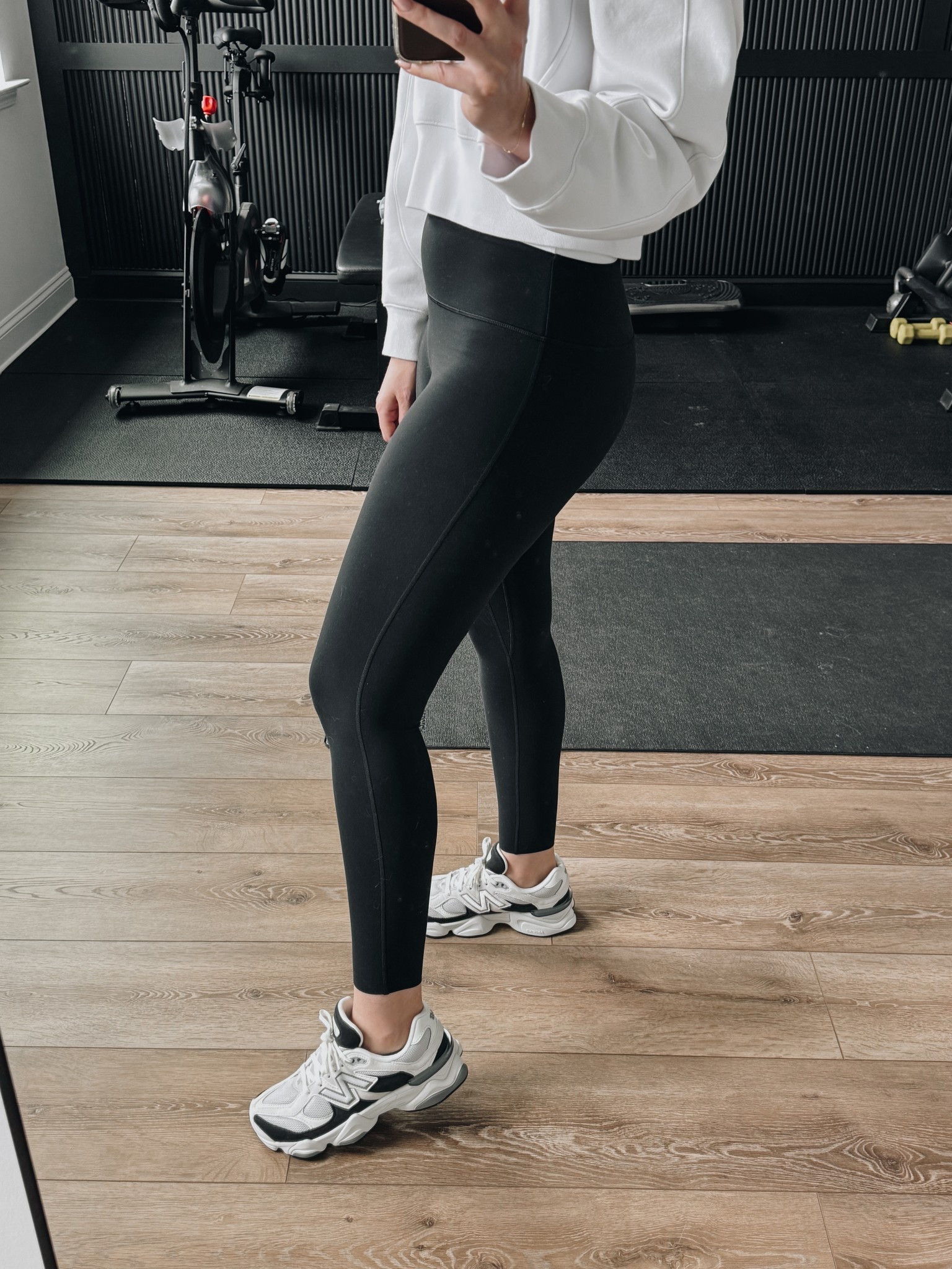 Been wearing these daily for my in-home workouts 🖤 🤍 



#LTKootd #LTKfitnessgoals #LTKActive